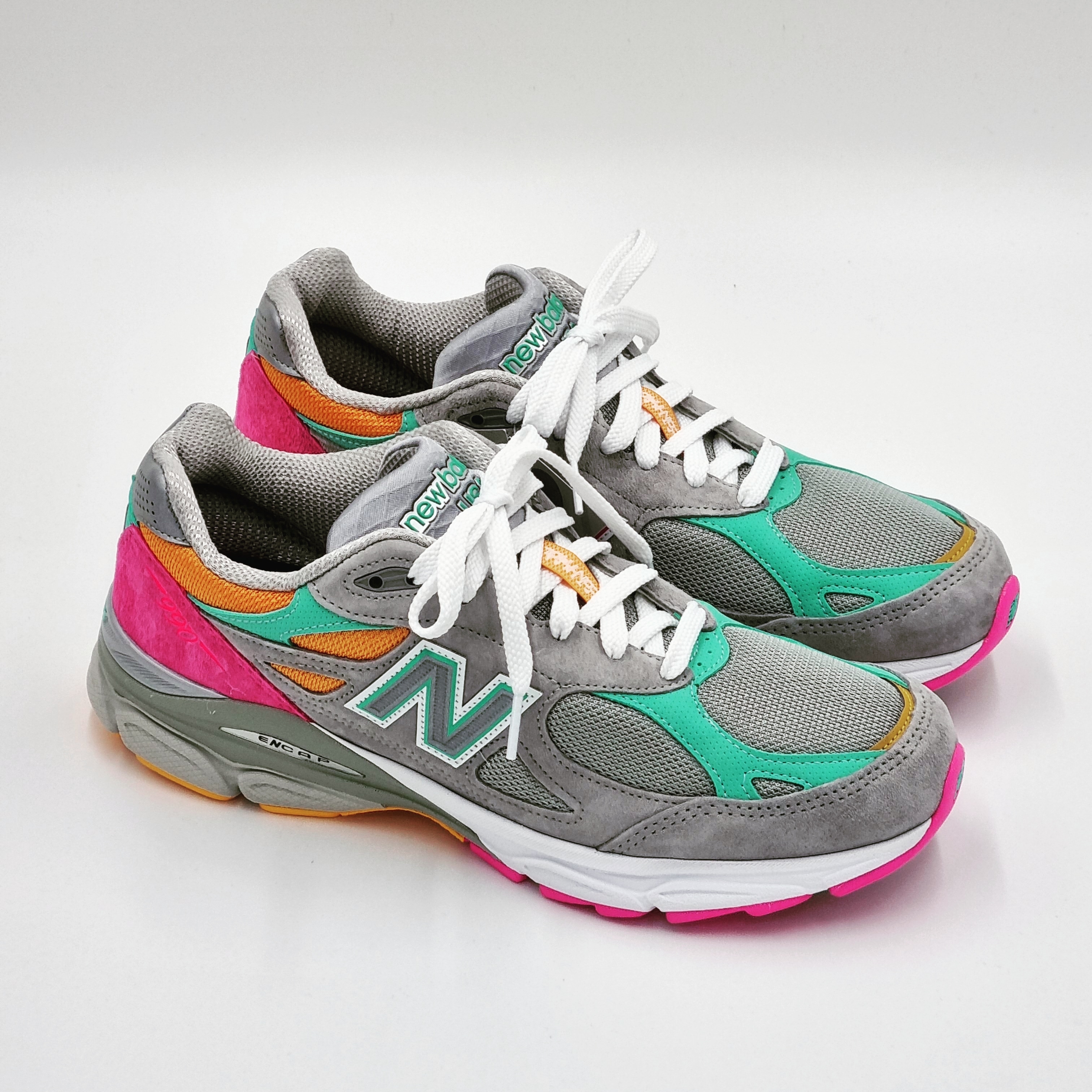 New Balance x DTLR 990v3 Miami Drive 착용 스타일