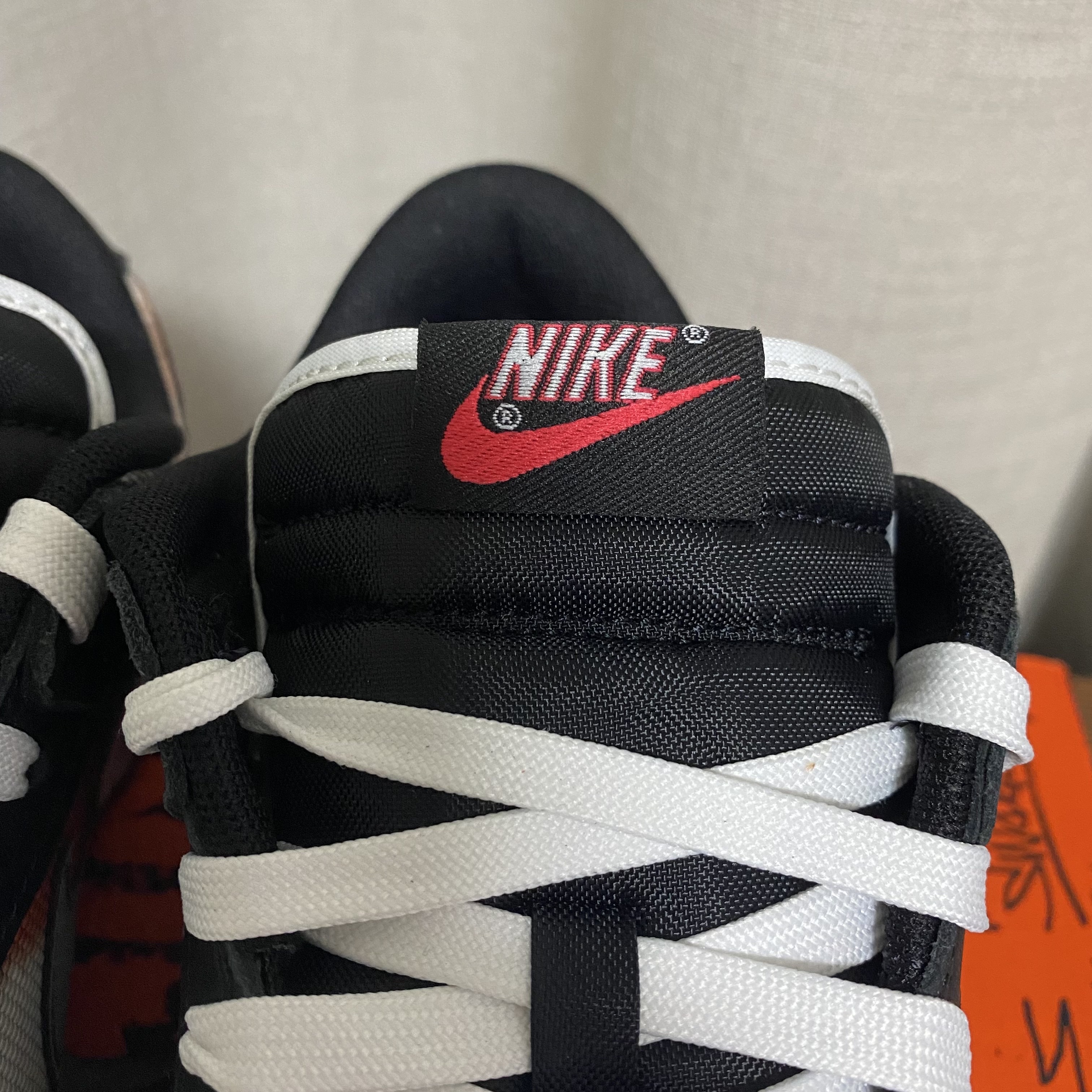 Nike Dunk Low Retro PRM Black and Tumbled Grey 착용 스타일 - 4