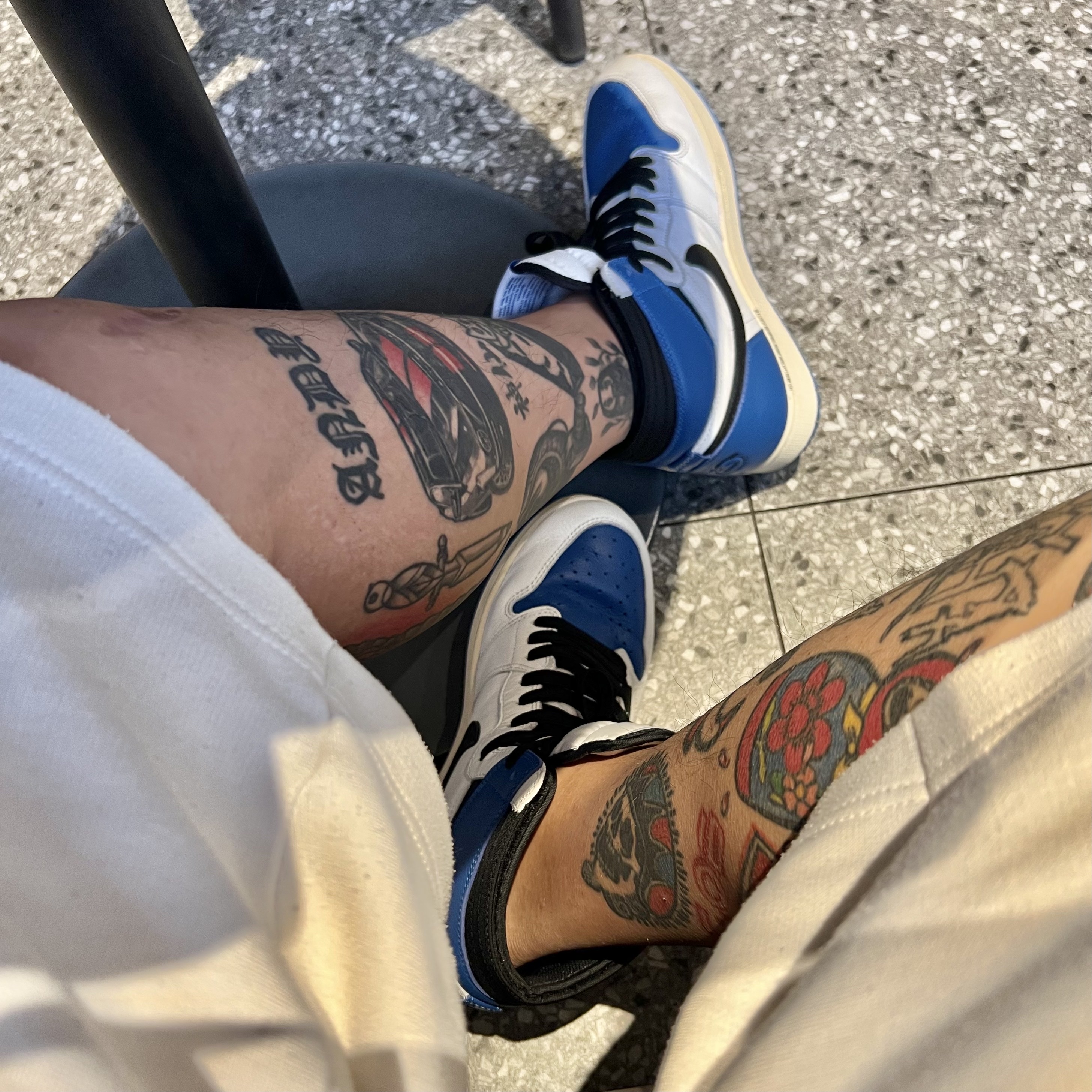 Jordan 1 x Travis Scott x Fragment Retro High OG SP Military Blue 착용 스타일
