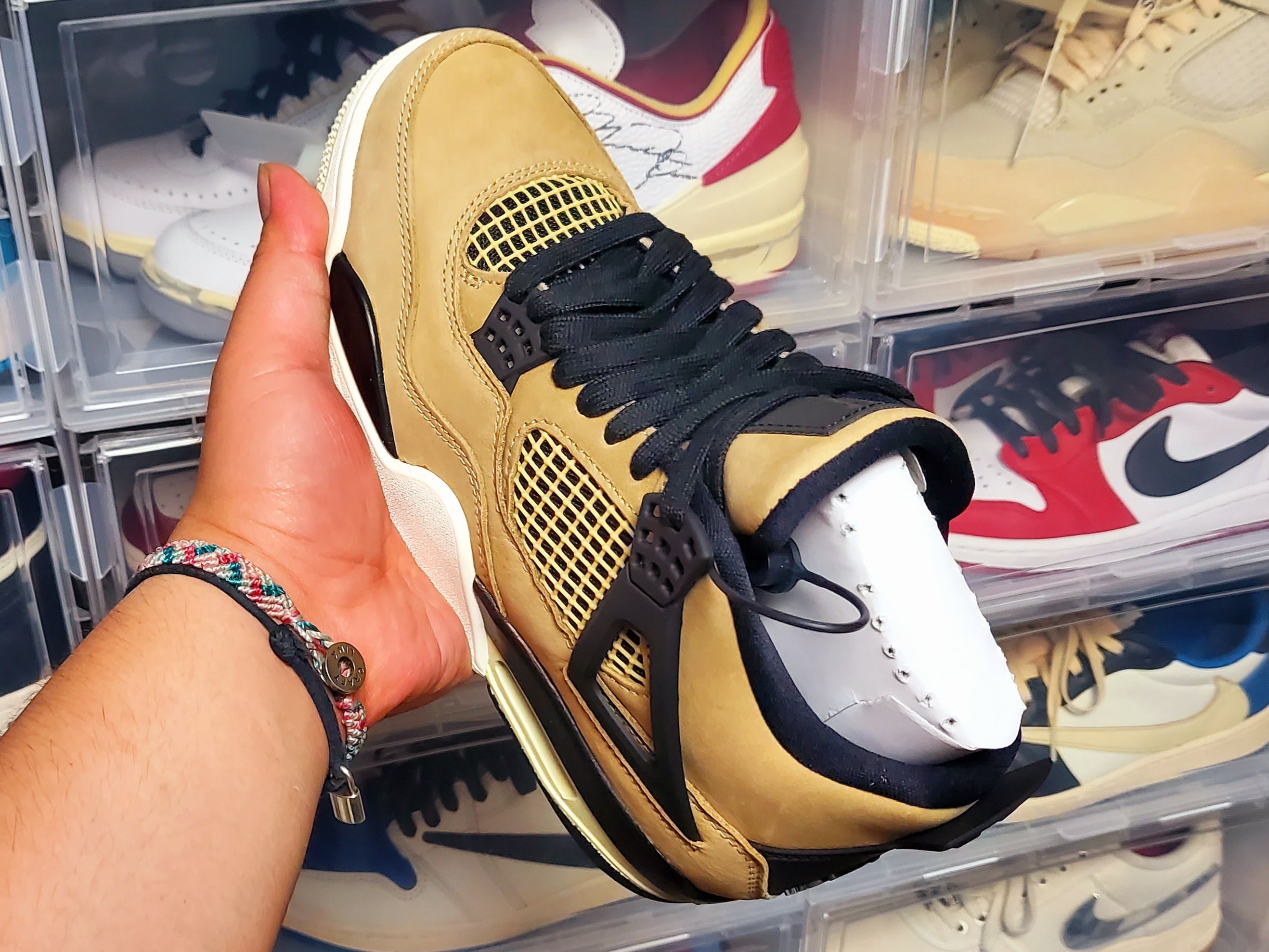 (W) Jordan 4 Retro Fossil 착용 스타일 - 3