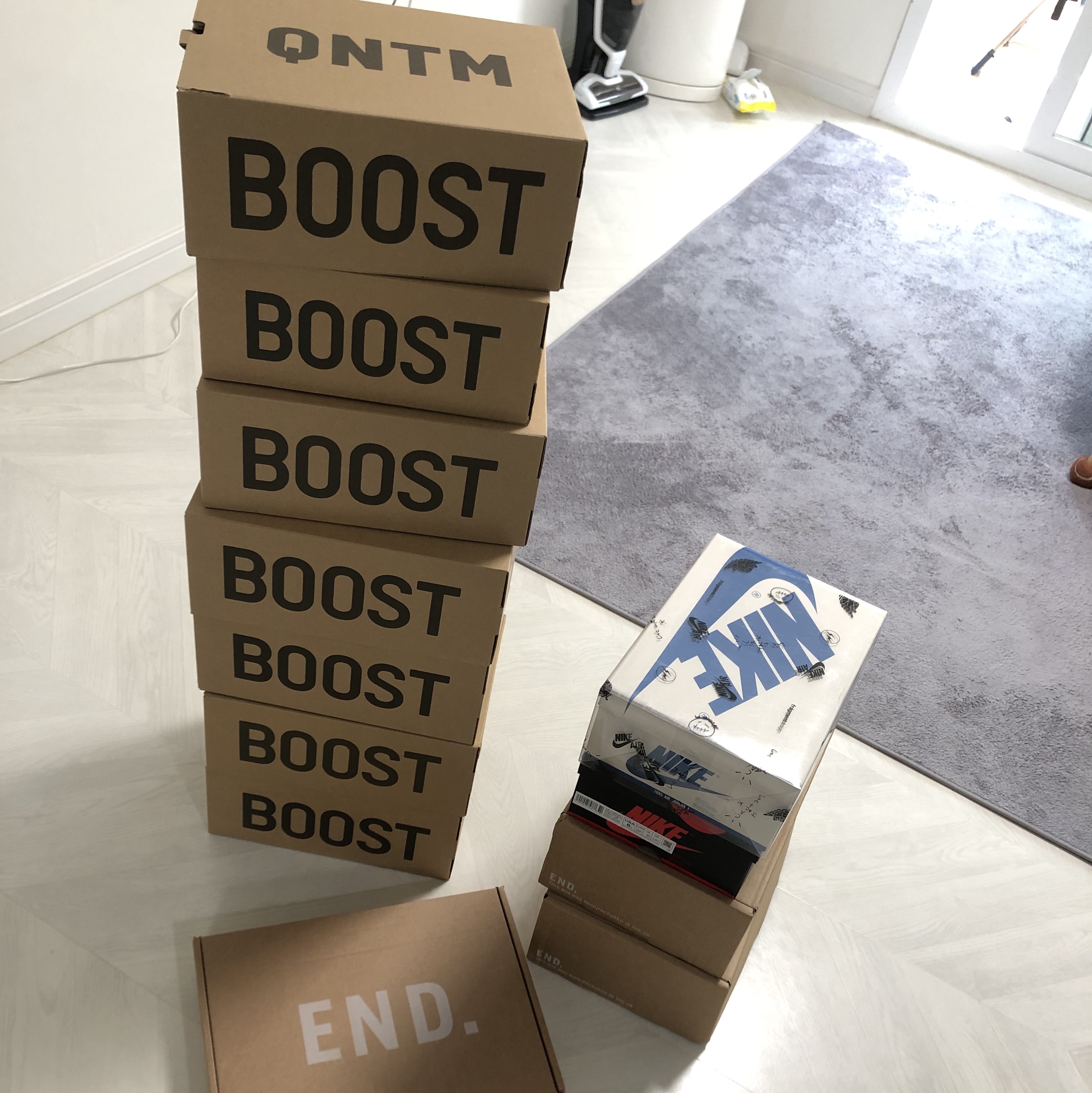Adidas Yeezy Boost 350 V2 Beluga - Reflective, Adidas Yeezy Boost 350 V2 Core Black White 2022 착용 스타일