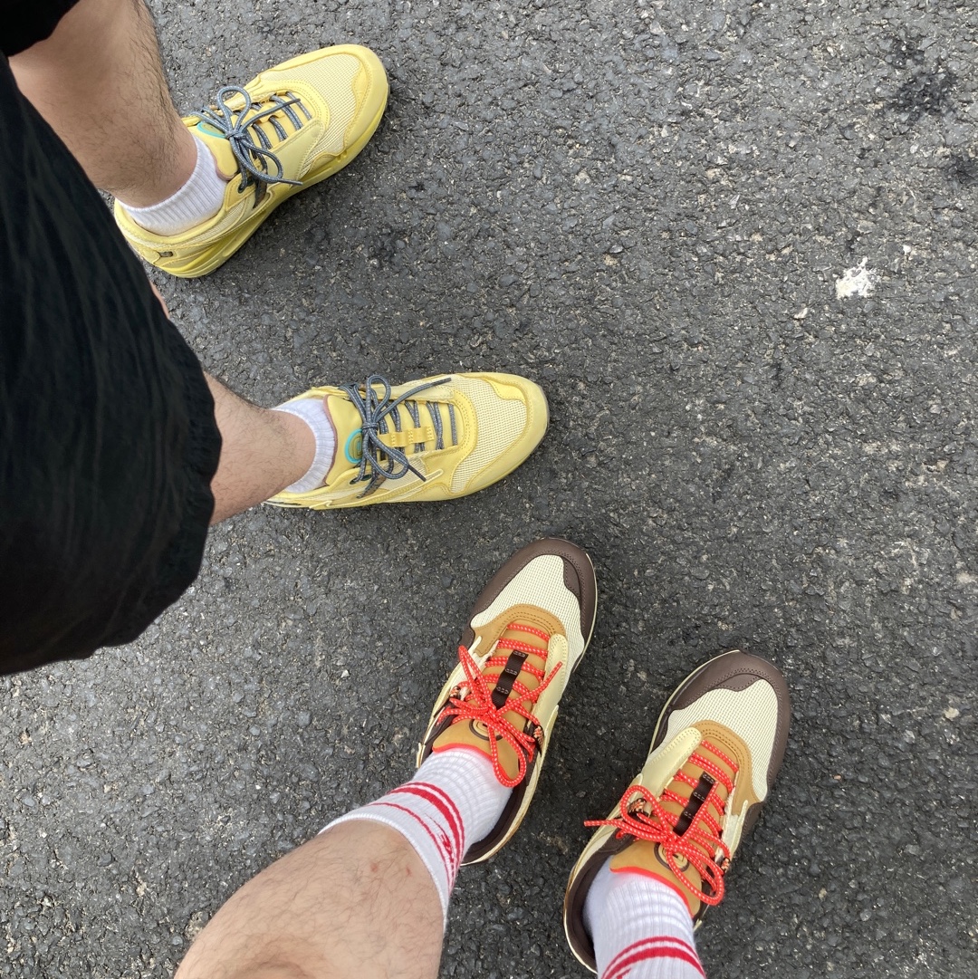 Nike x Travis Scott Air Max 1 Cact.us Brown, Nike x Travis Scott Air Max 1 Cact.us Gold 착용 스타일