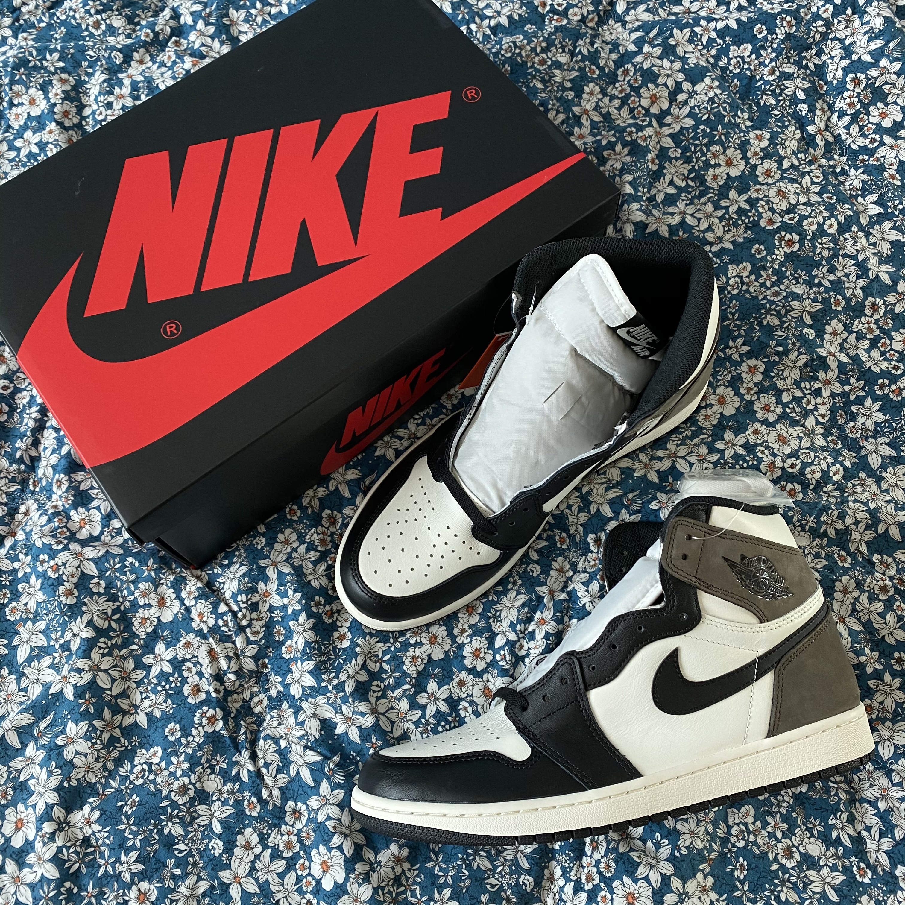 Jordan 1 Retro High OG Black Mocha 착용 스타일