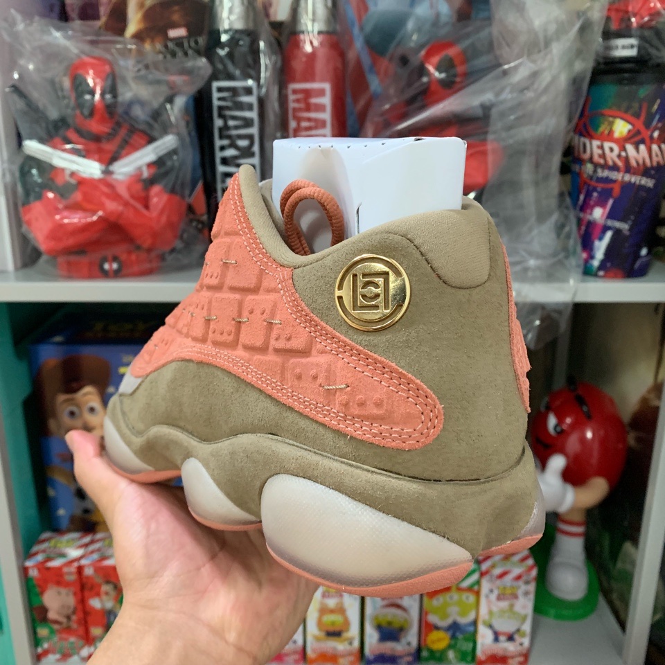 Jordan 13 x Clot Retro Low Sepia Stone 착용 스타일 - 3