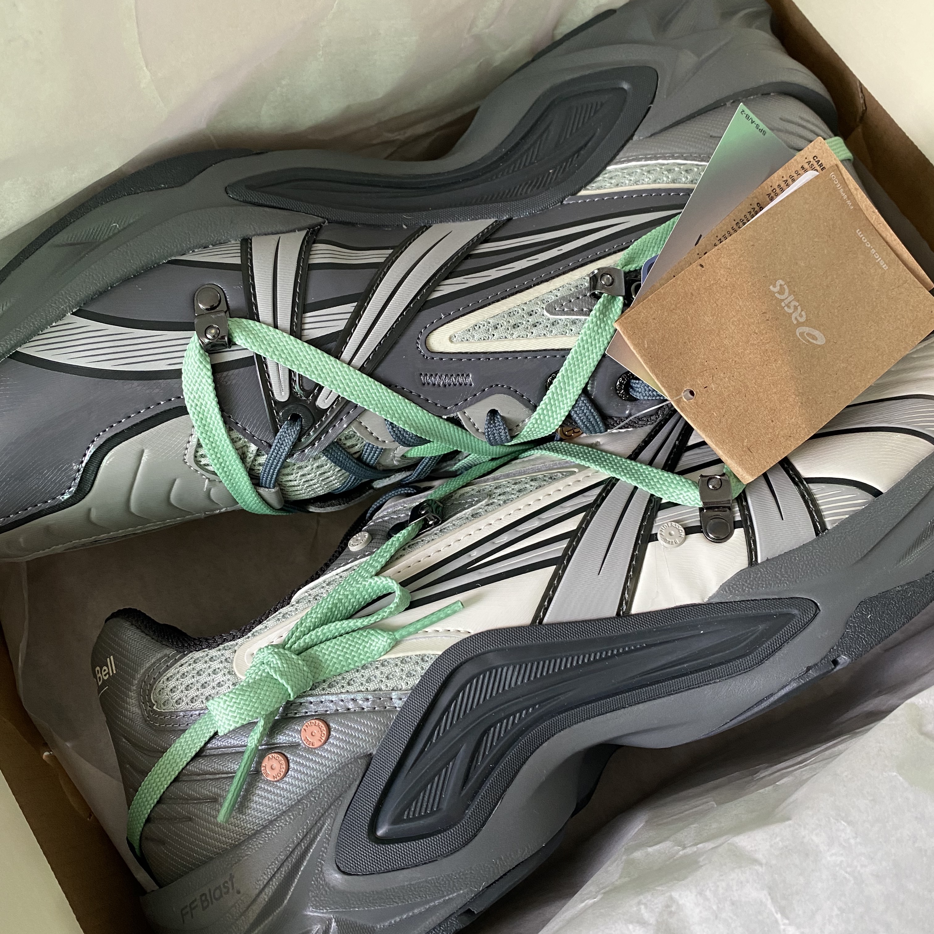 Asics x Andersson Bell HN2-S Protoblast Smoke Grey 착용 스타일