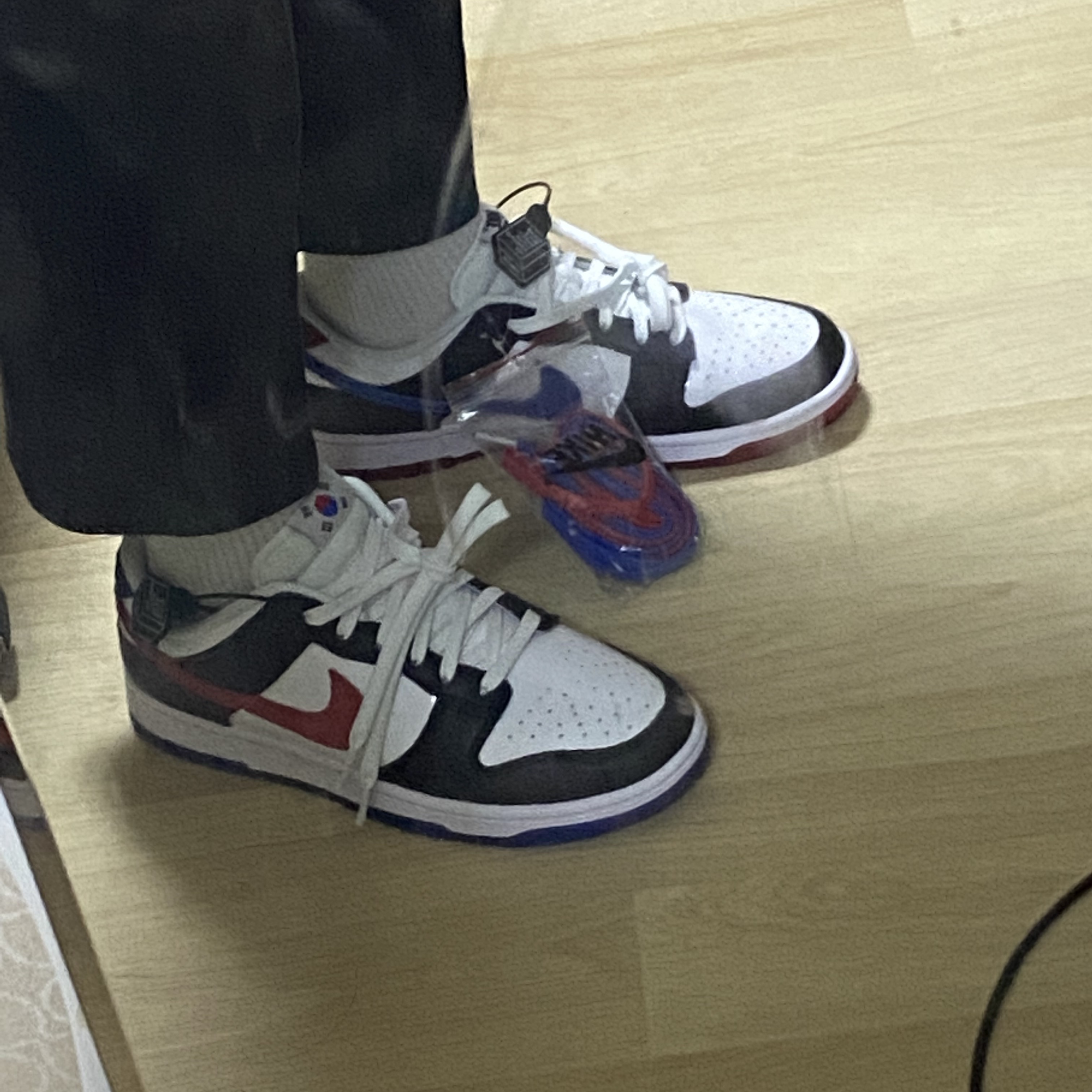Nike Dunk Low SE Seoul 착용 스타일 - 2