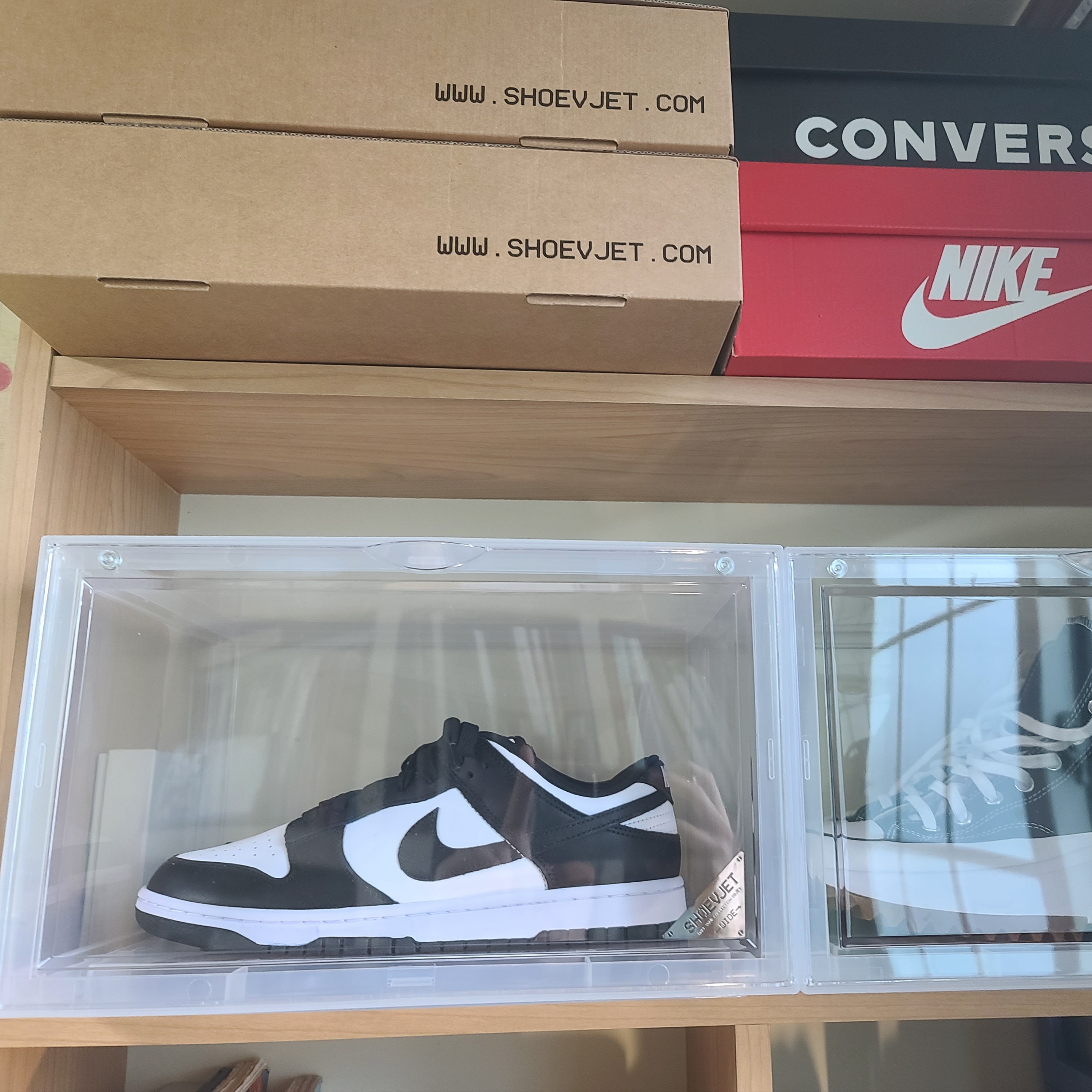 Nike Dunk Low Retro Black, Converse Run Star Hike Hi Black White Gum 착용 스타일 - 1