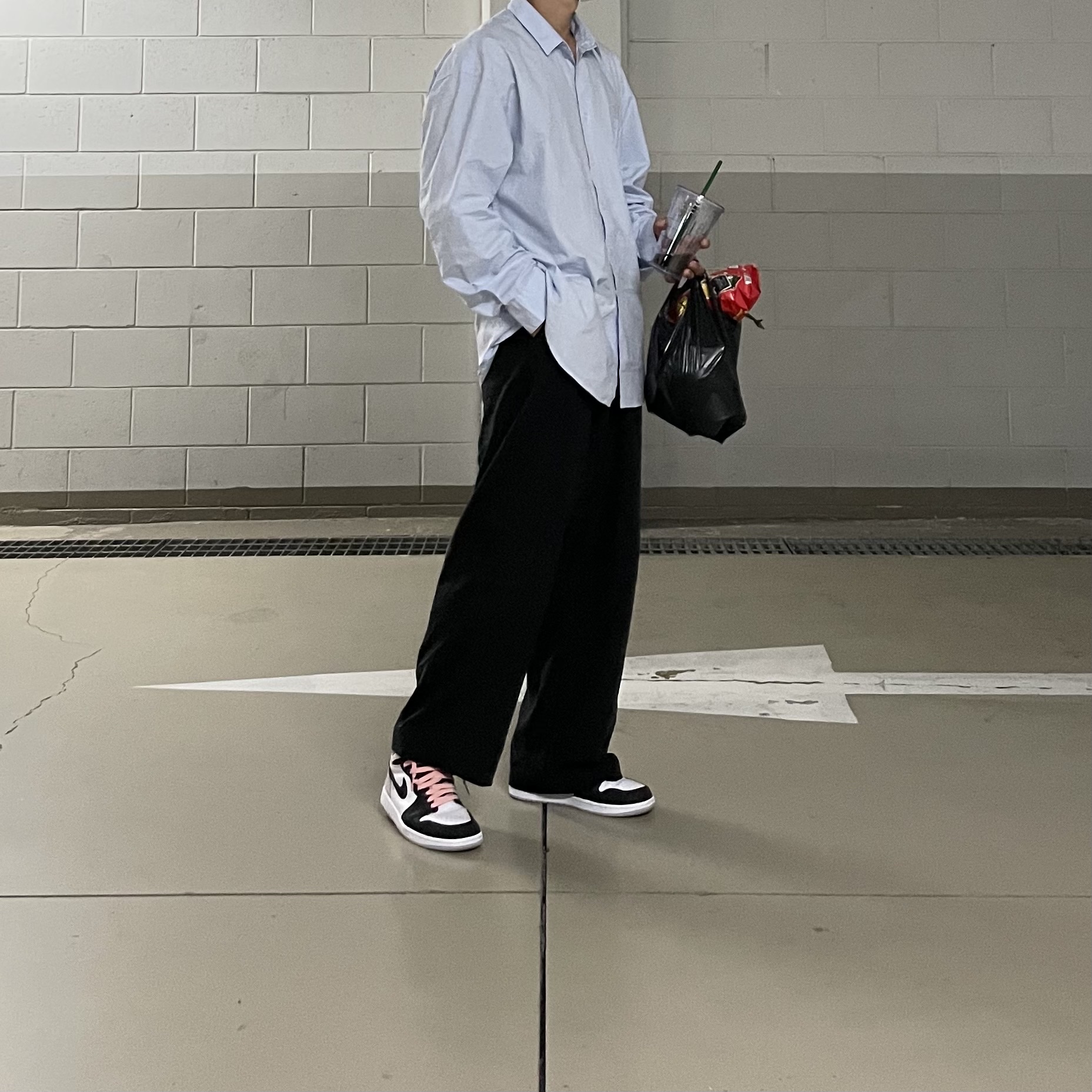 Jordan 1 Retro High OG Bleached Coral 착용 스타일
