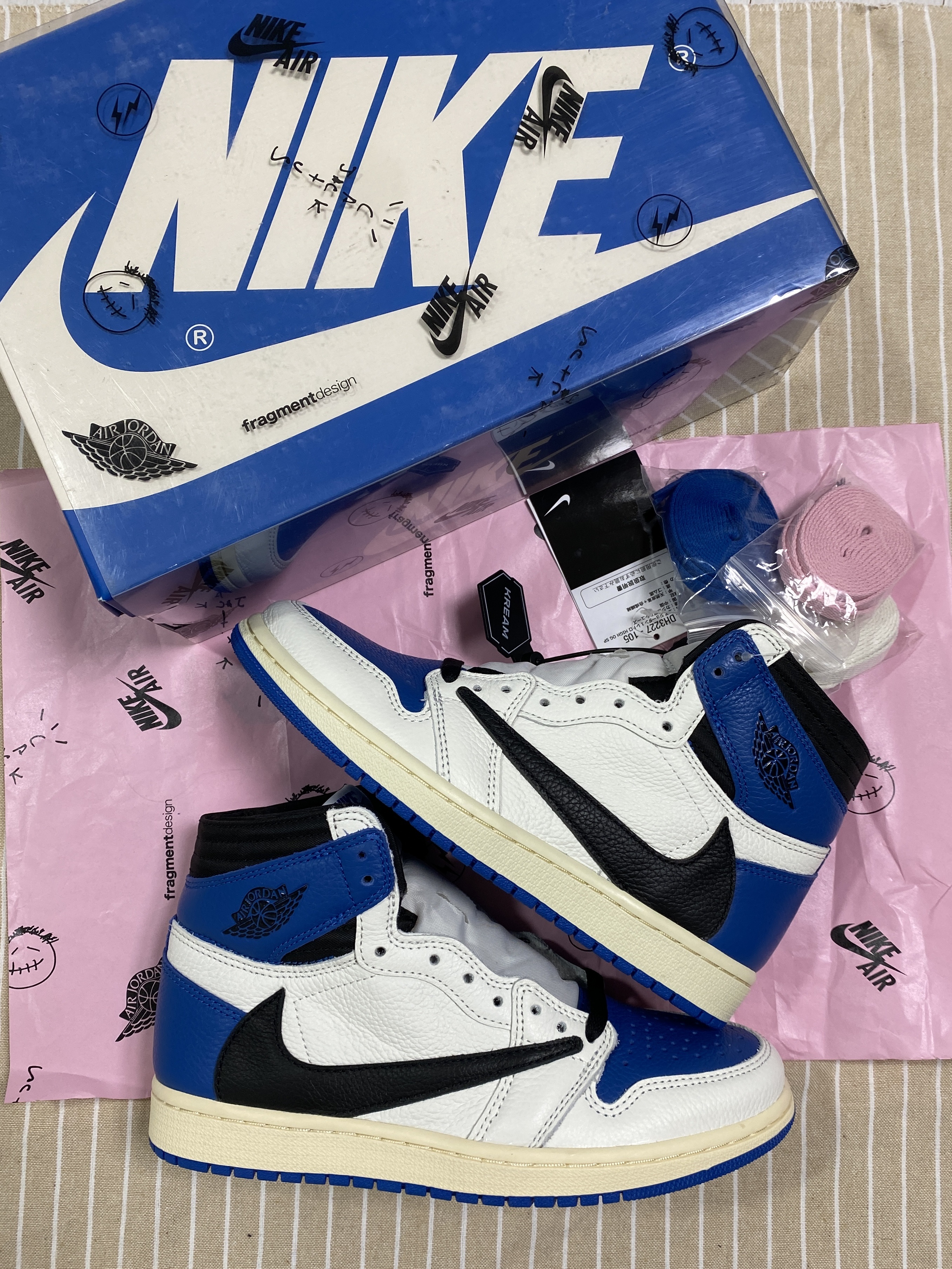 Jordan 1 x Travis Scott x Fragment Retro High OG SP Military Blue 착용 스타일