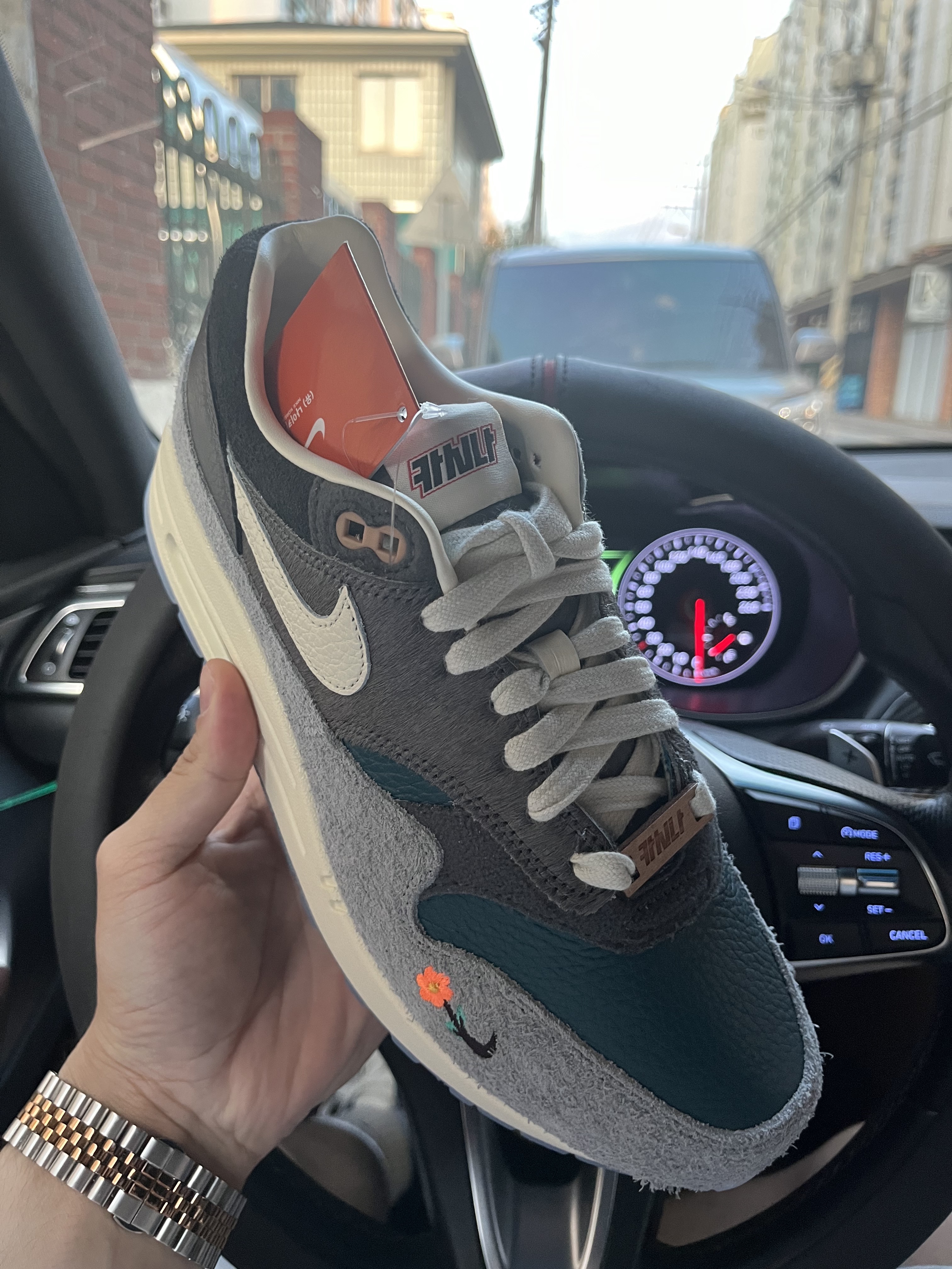Nike x Kasina Air Max 1 SP Won-Ang Particle Grey 착용 스타일