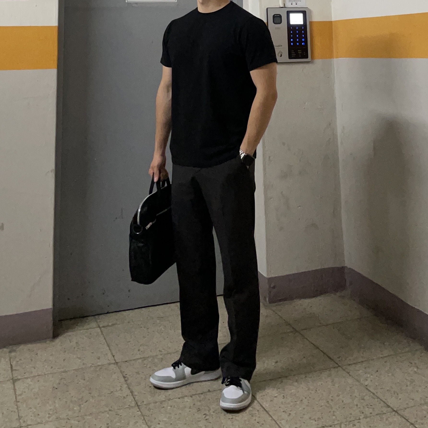 Jordan 1 Mid Light Smoke Grey Anthracite 착용 스타일