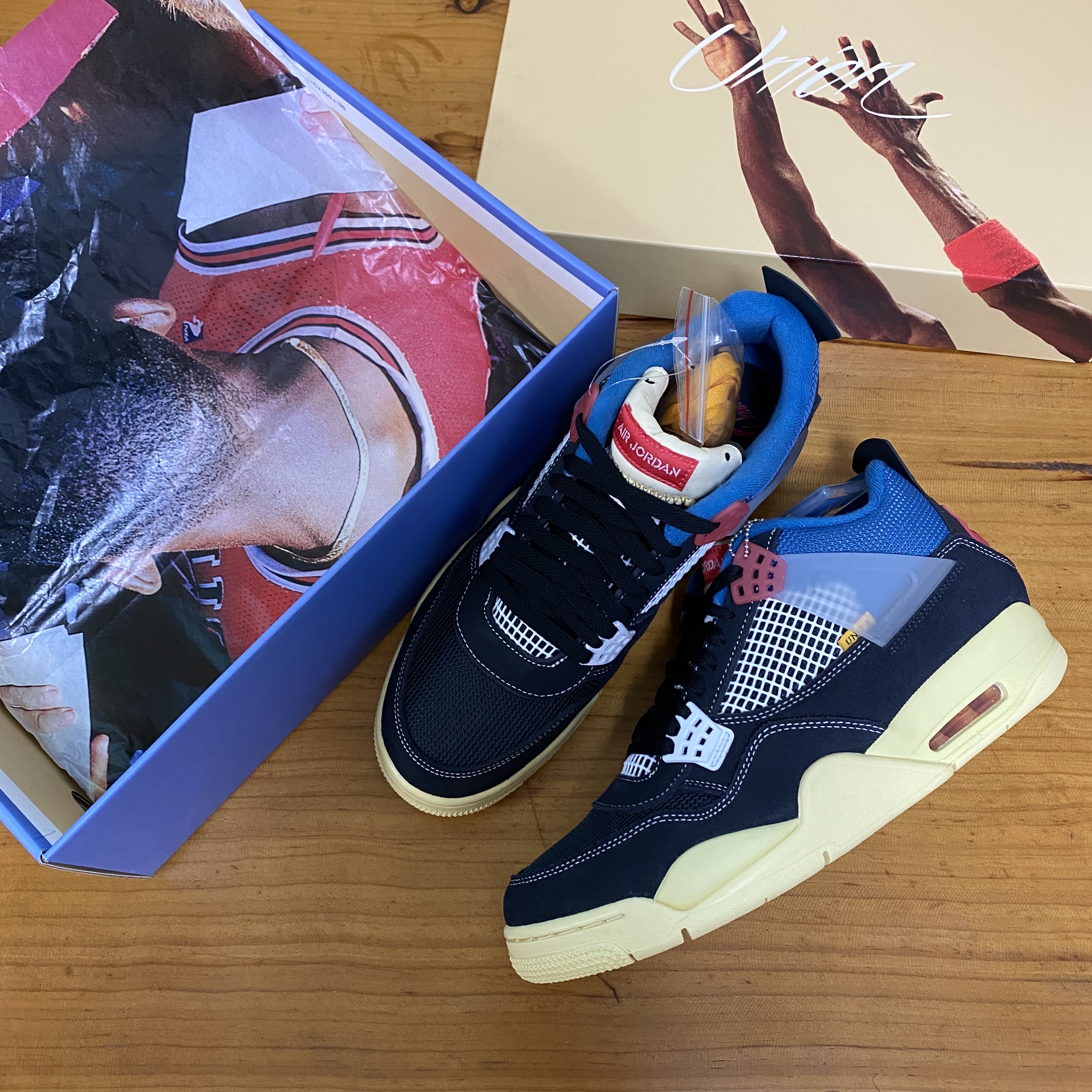 Jordan 4 x Union Retro Off Noir 착용 스타일
