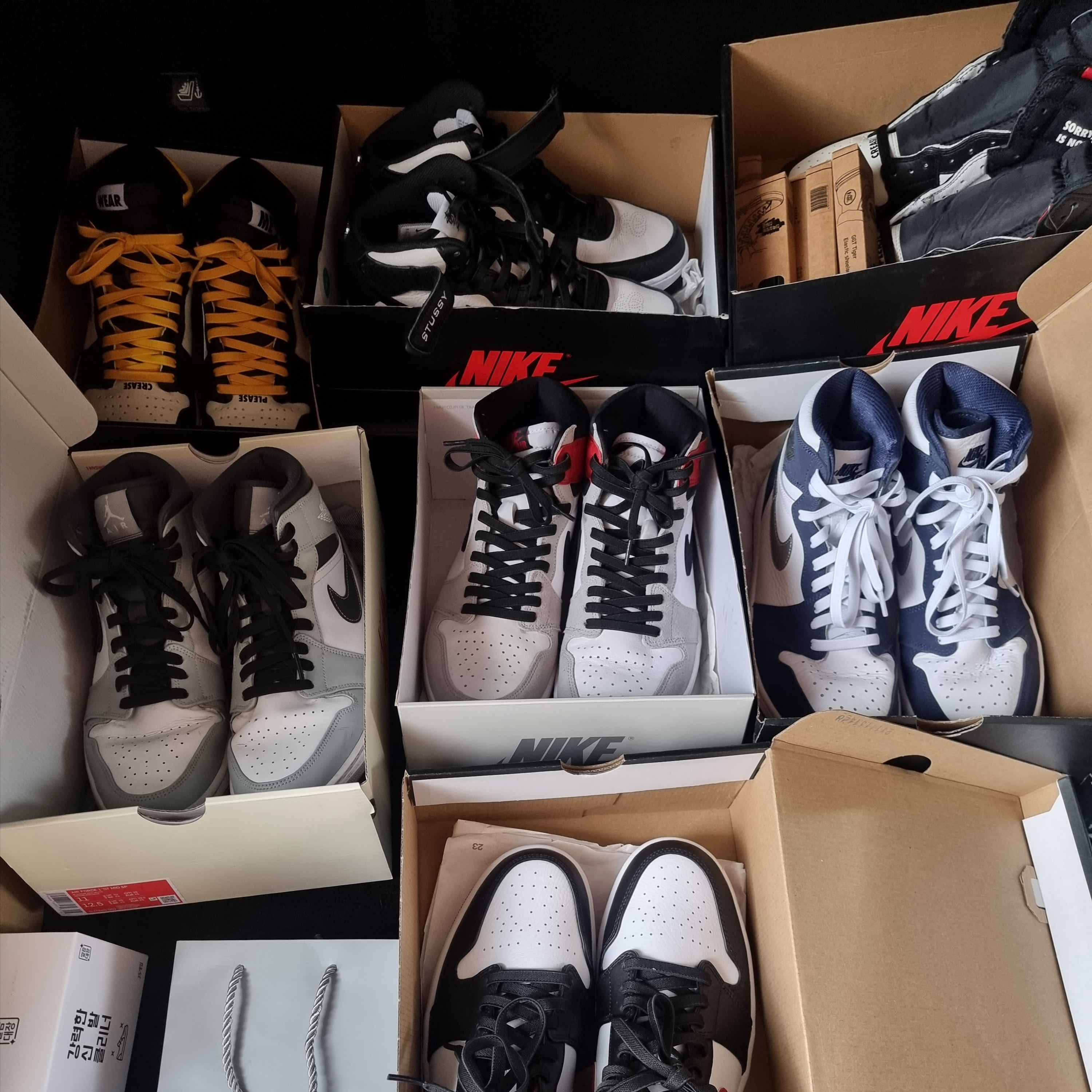 Jordan 1 Retro High Not for Resale Varsity Red, Jordan 1 Retro High Not for Resale Varsity Maize ์ฐฉ์ฉ ์คํ์ผ