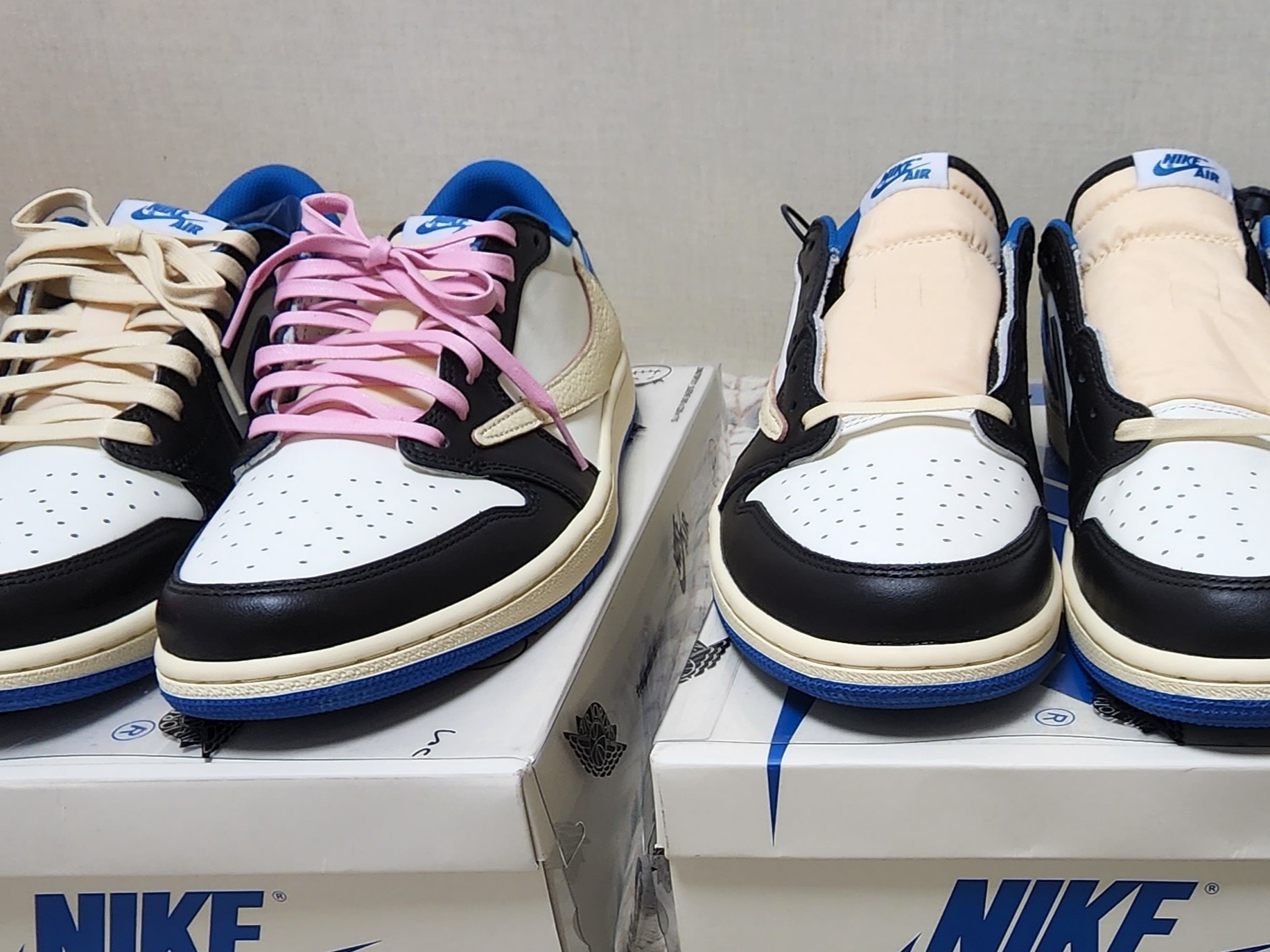 Jordan 1 x Travis Scott x Fragment Retro Low OG SP Military Blue 착용 스타일 - 1