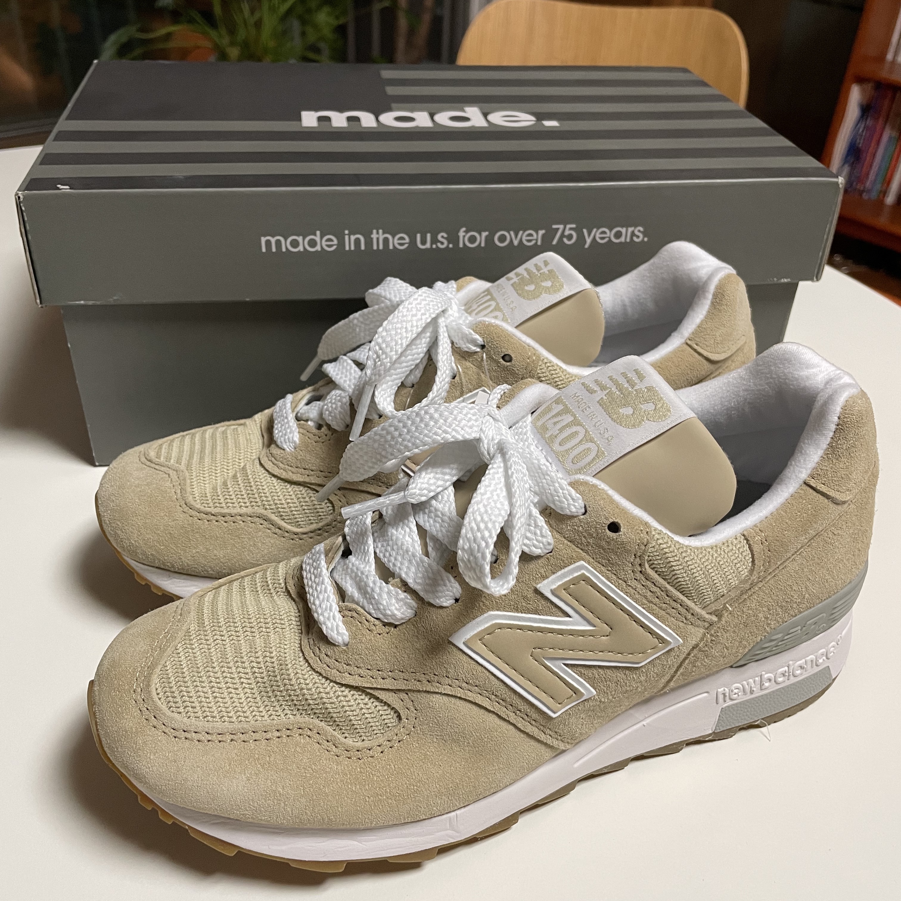 New Balance 1400 Made in USA Tan 착용 스타일 - 2