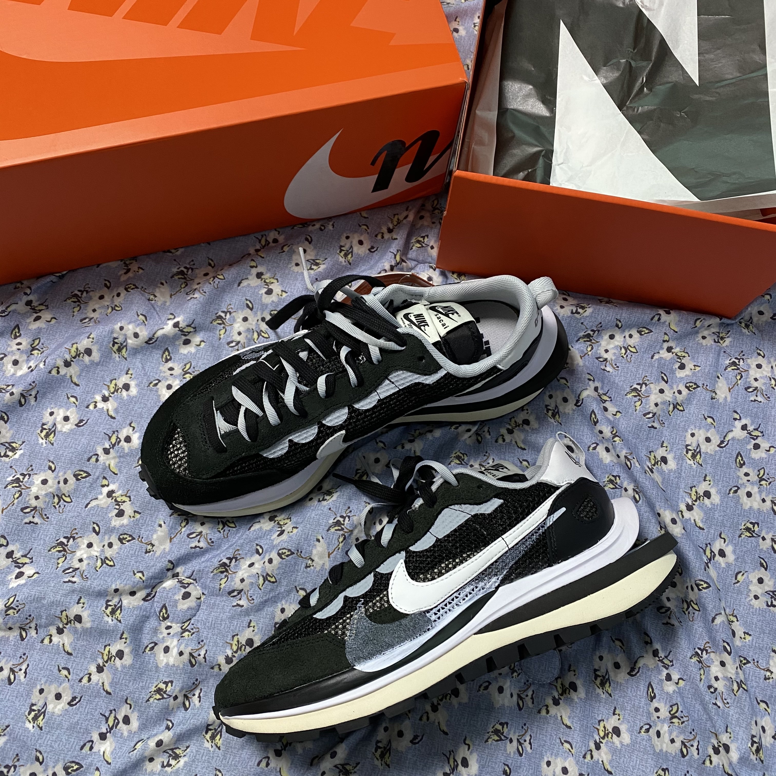 Nike x Sacai VaporWaffle Black White 착용 스타일