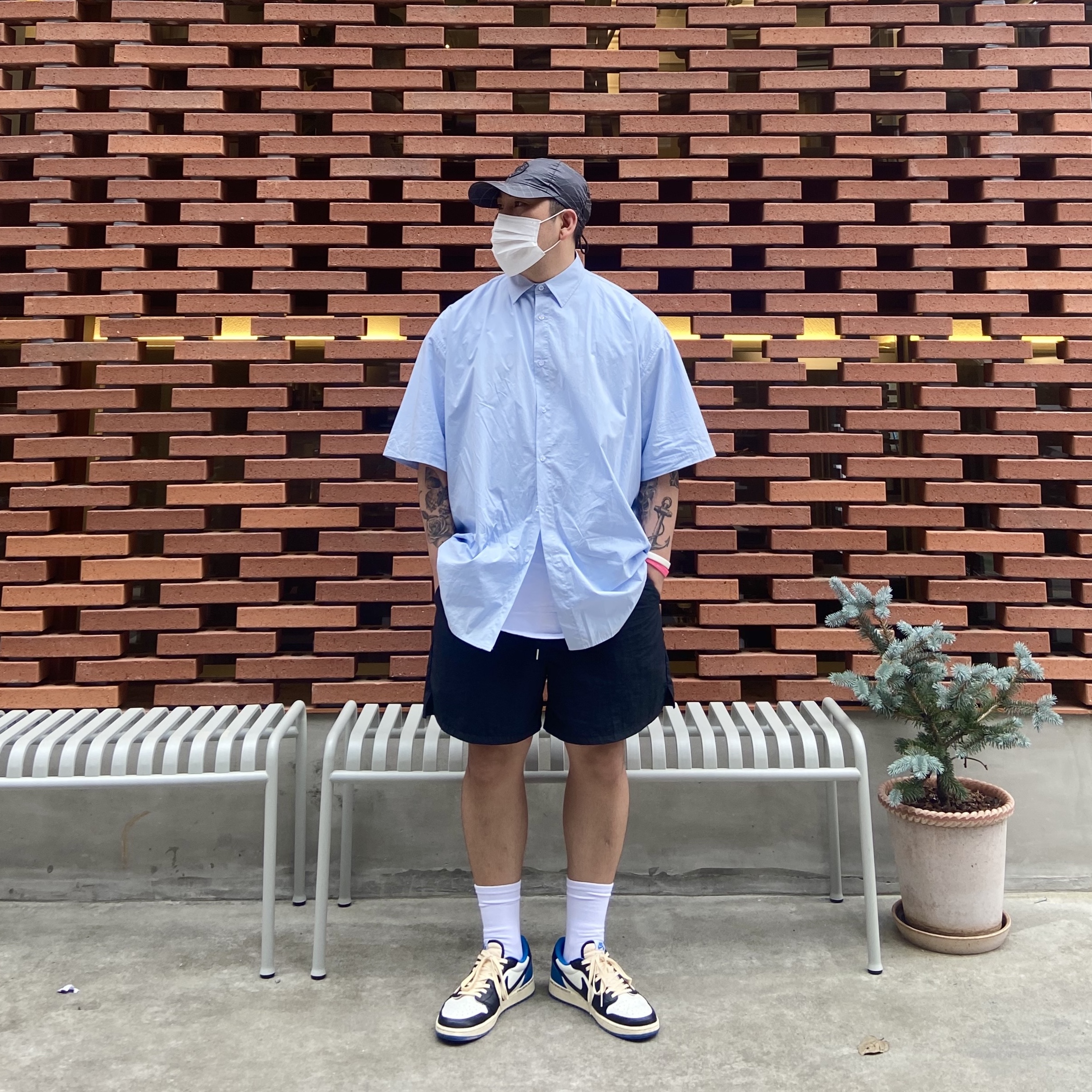 Jordan 1 x Travis Scott x Fragment Retro Low OG SP Military Blue, Stone Island 99598 Reflective Grid On Lamy Cap Pewter Grey - 21SS 착용 스타일