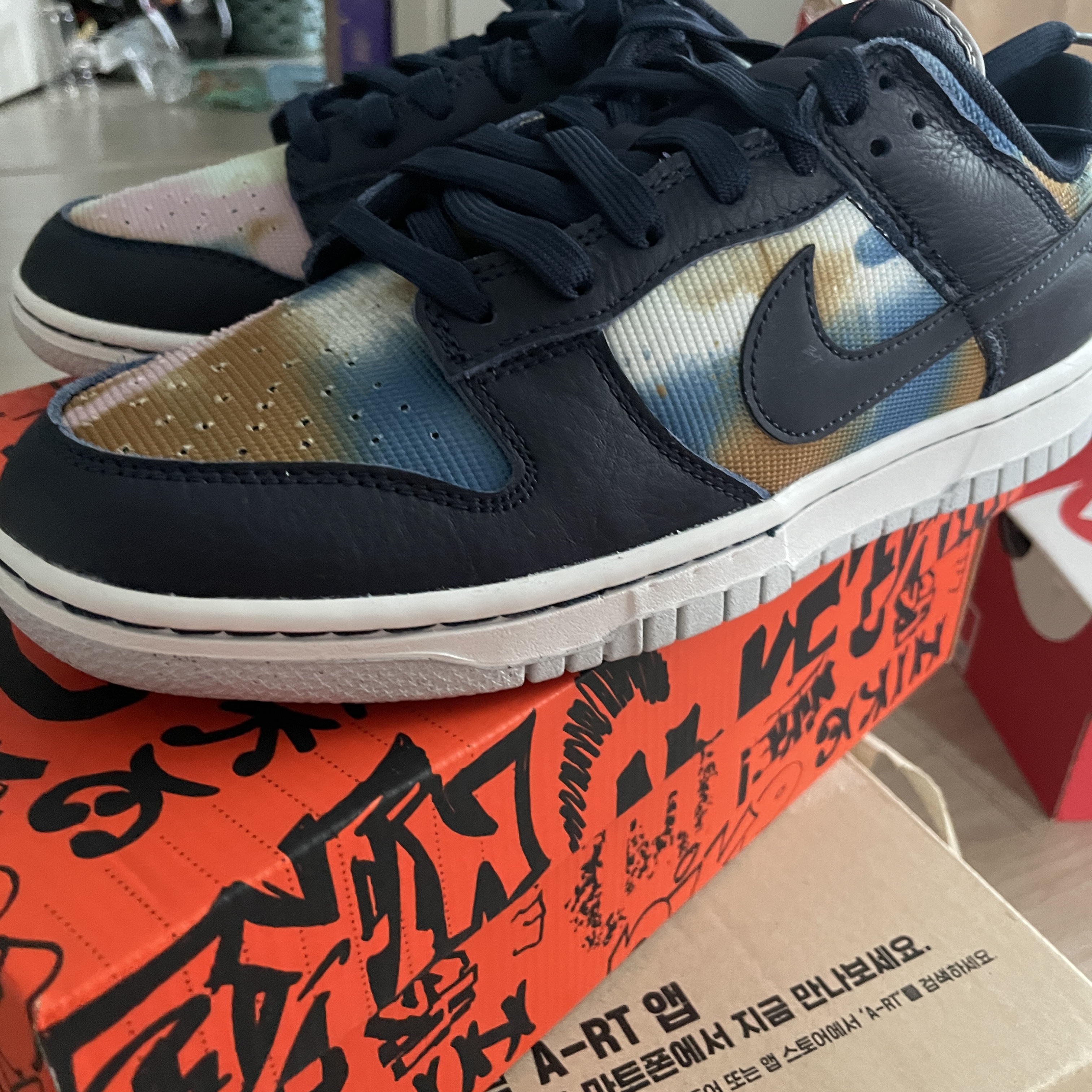 Nike Dunk Low Retro PRM Obsidian Graffiti 착용 스타일 - 4