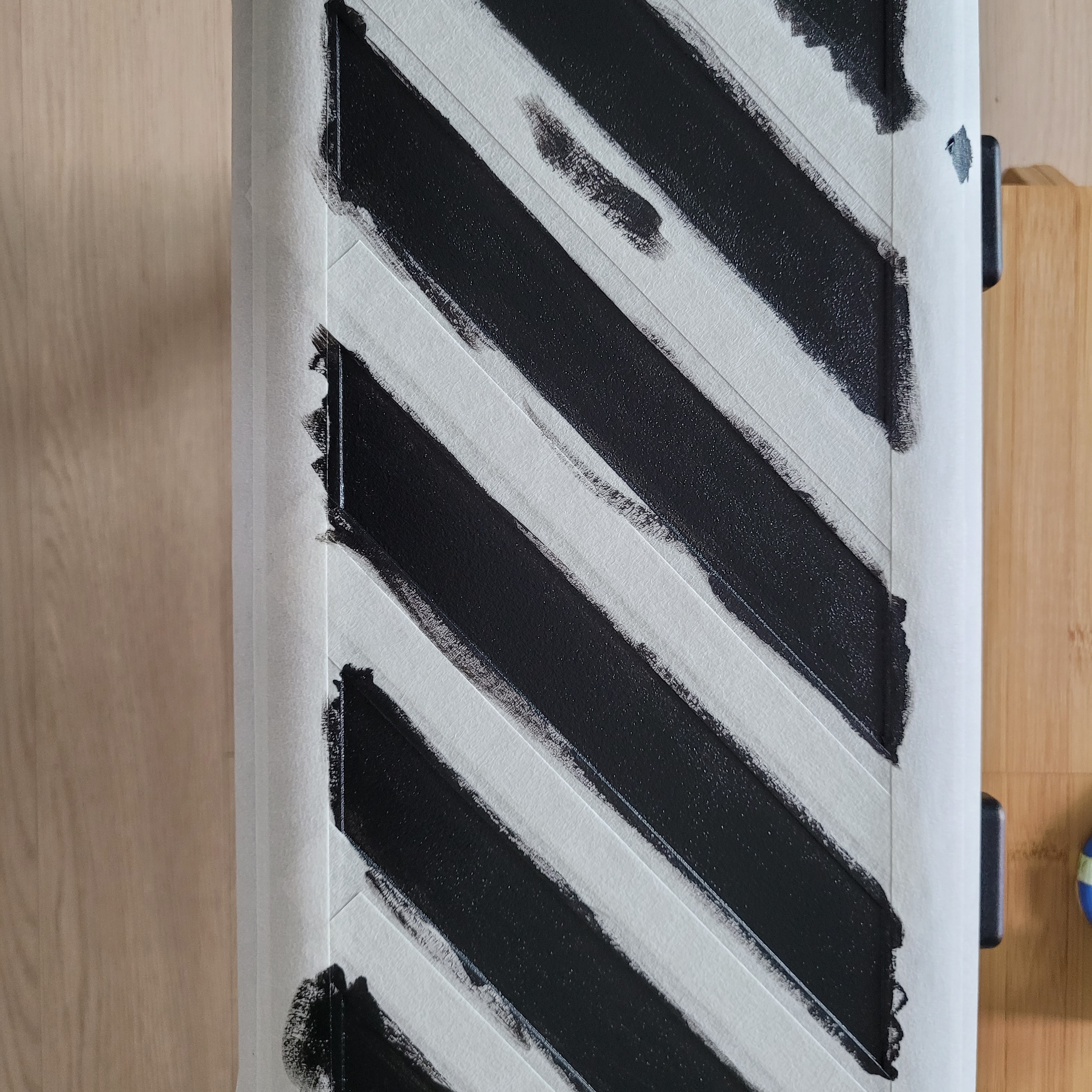 Off-White x Amore Pacific Protection Box (Without Cosmetics) 착용 스타일 - 1