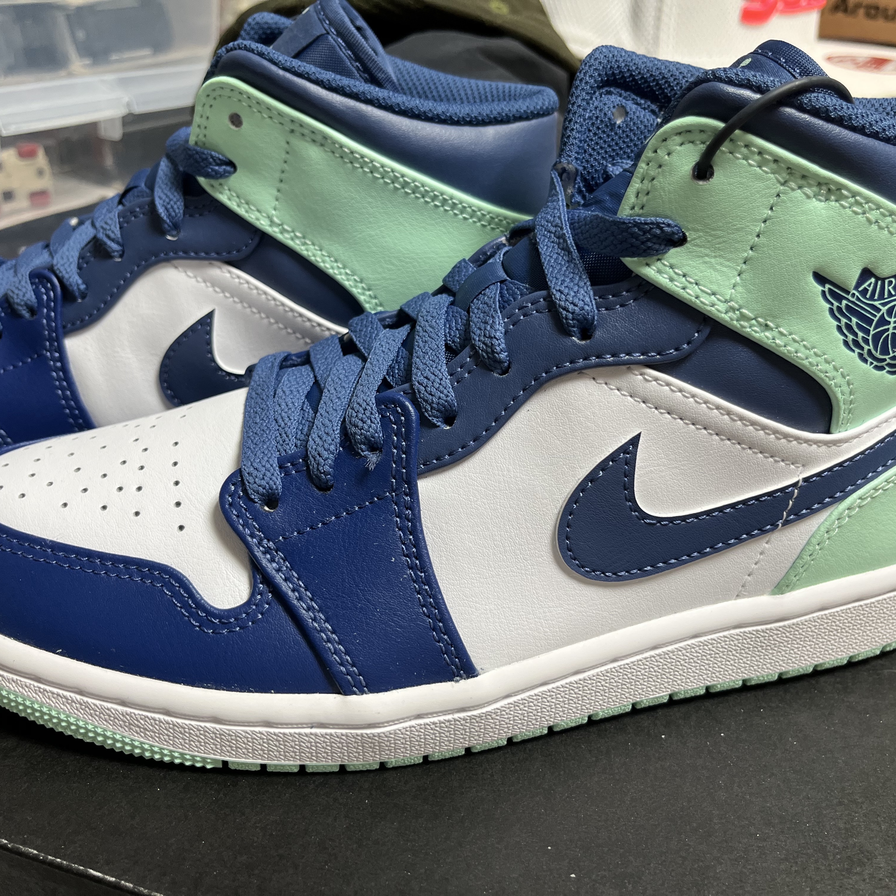 Jordan 1 Mid Blue Mint 착용 스타일 - 2