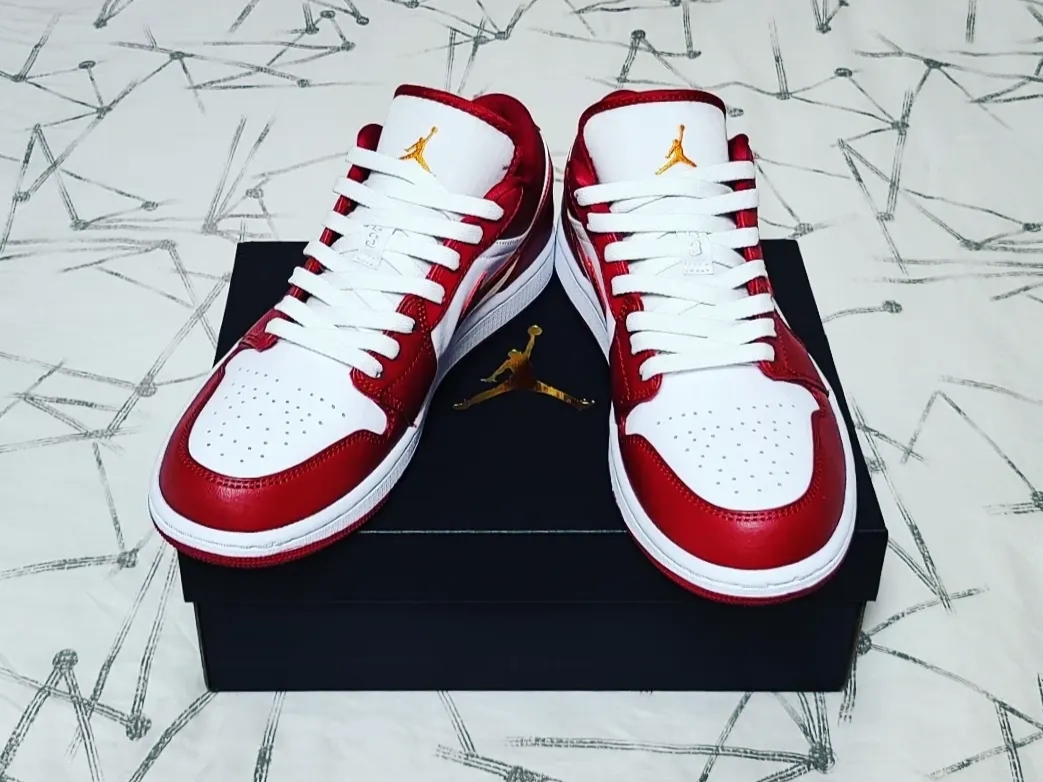 Jordan 1 Low Cardinal Red 착용 스타일 - 3