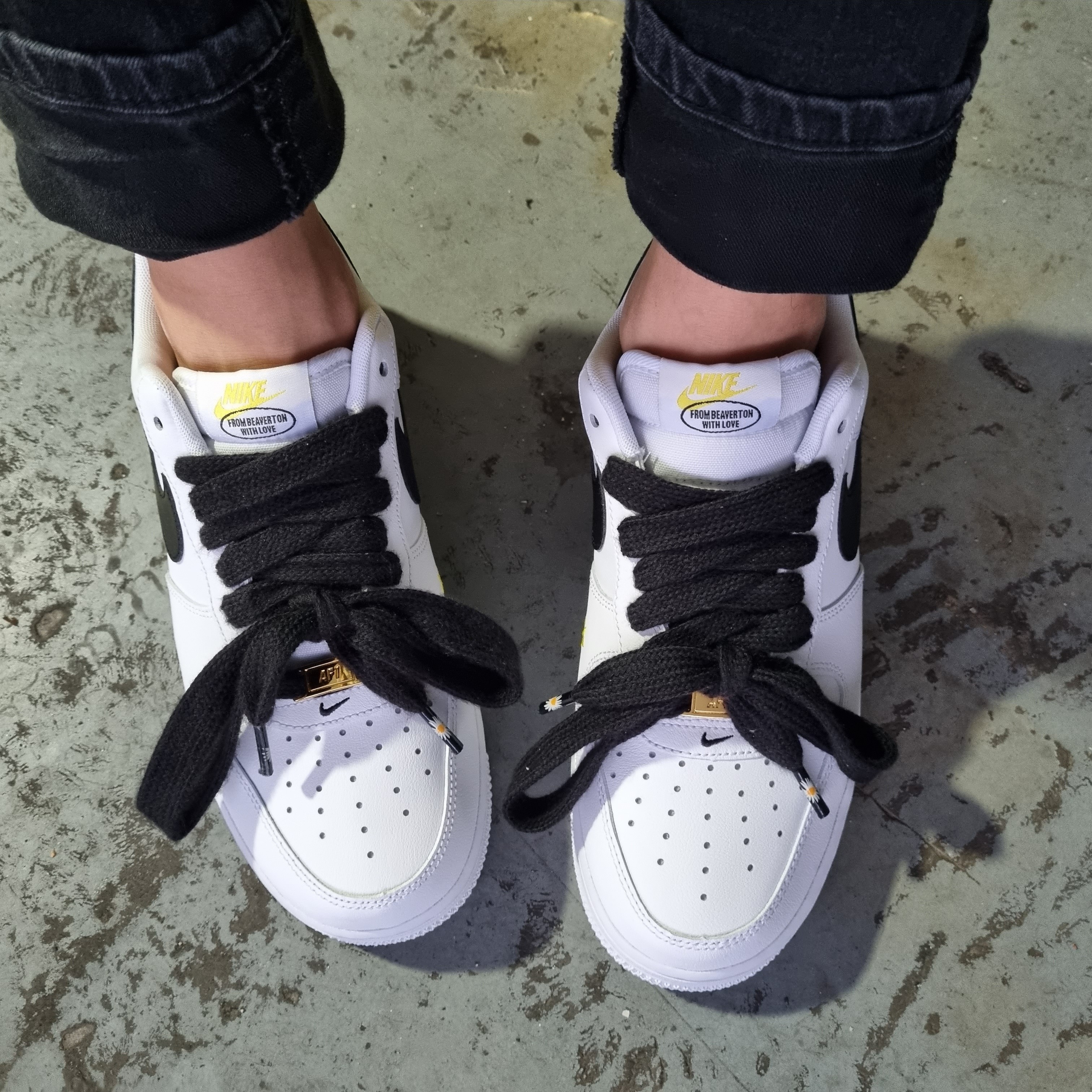 Nike Air Force 1 '07 LV8 2 Have a Nike Day 착용 스타일 - 1