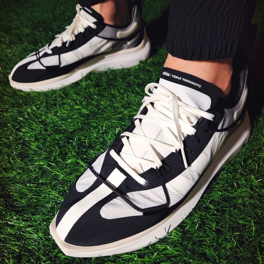 Y-3 Shiku Run Core White 착용 스타일 - 5