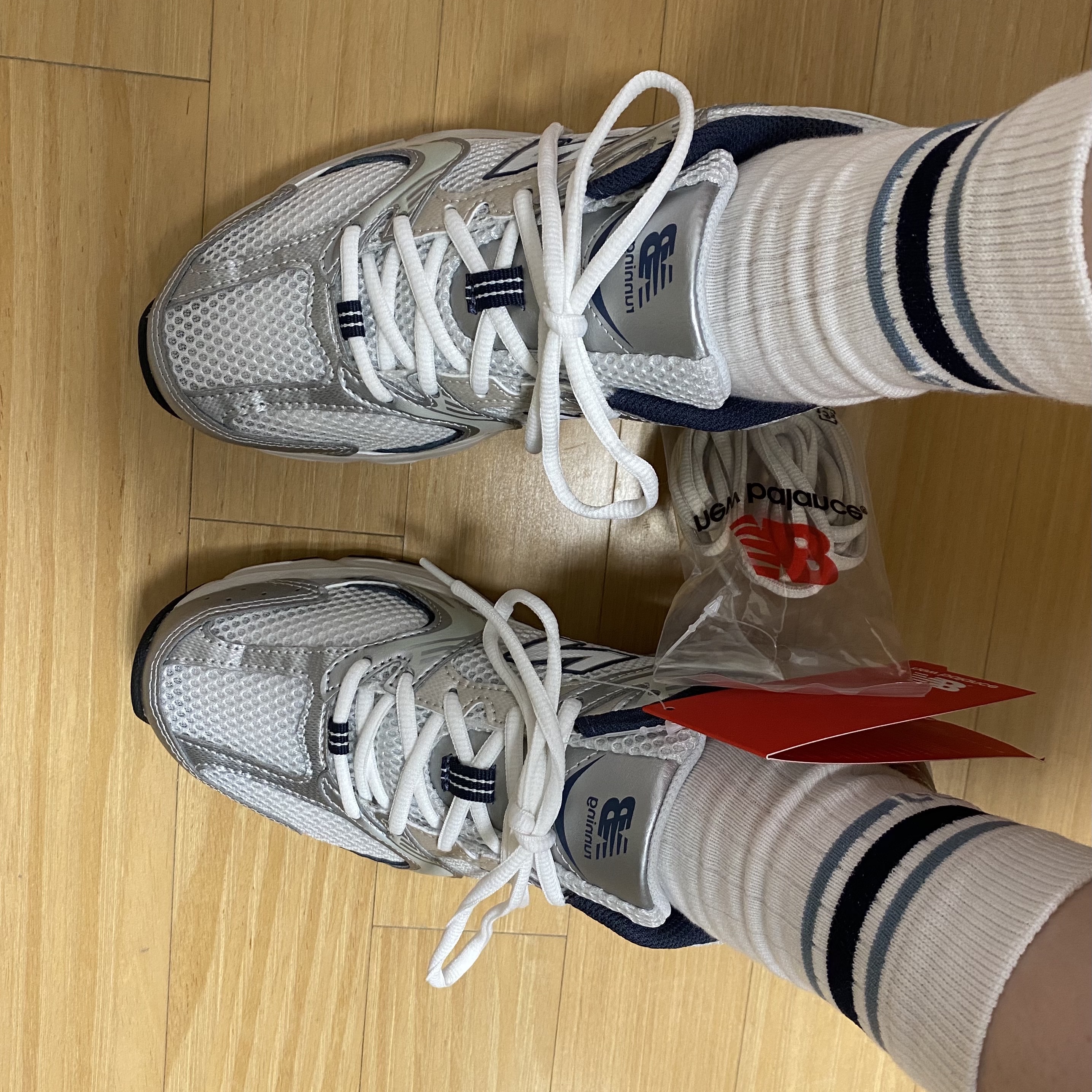 New Balance 530 Steel Grey 착용 스타일 - 2
