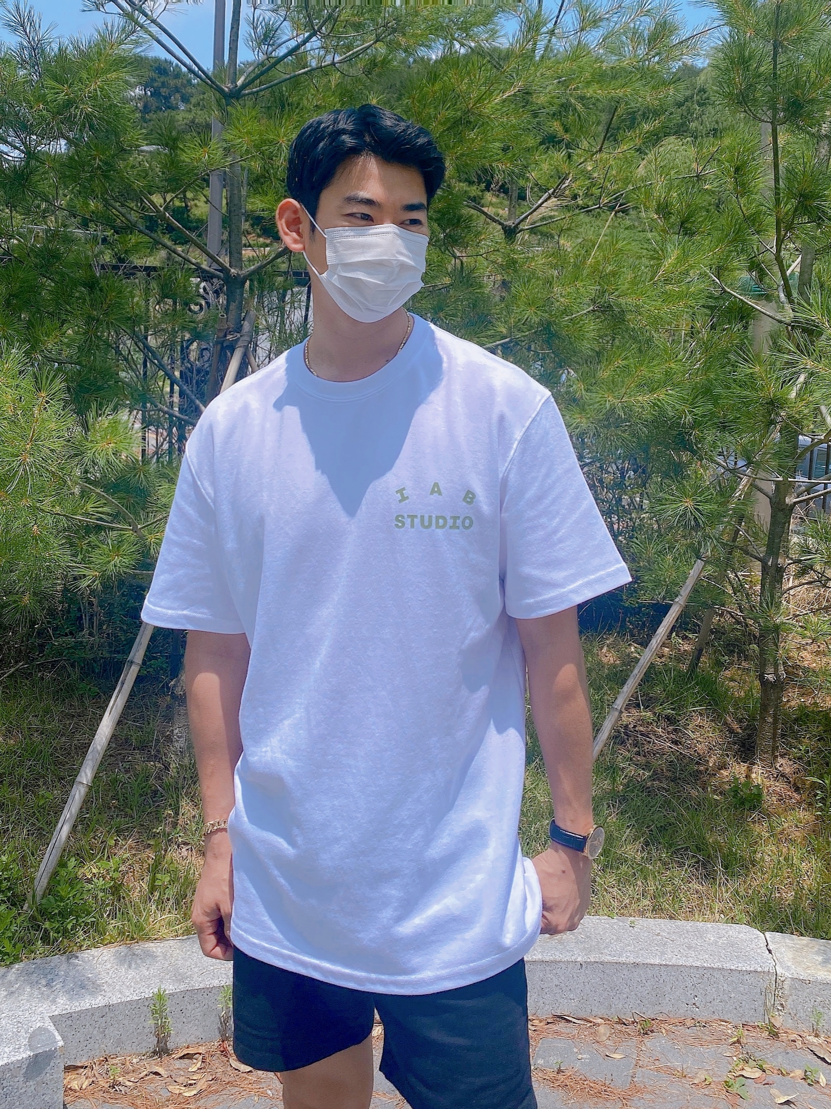 IAB Studio T-Shirt White Light Green, Nike Dunk Low Retro Championship Court Purple 착용 스타일 - 2