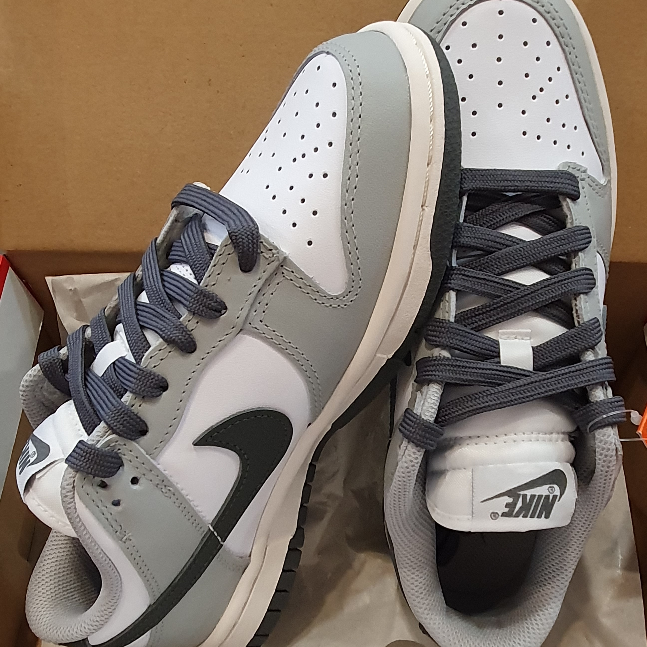 (W) Nike Dunk Low Light Smoke Grey 착용 스타일