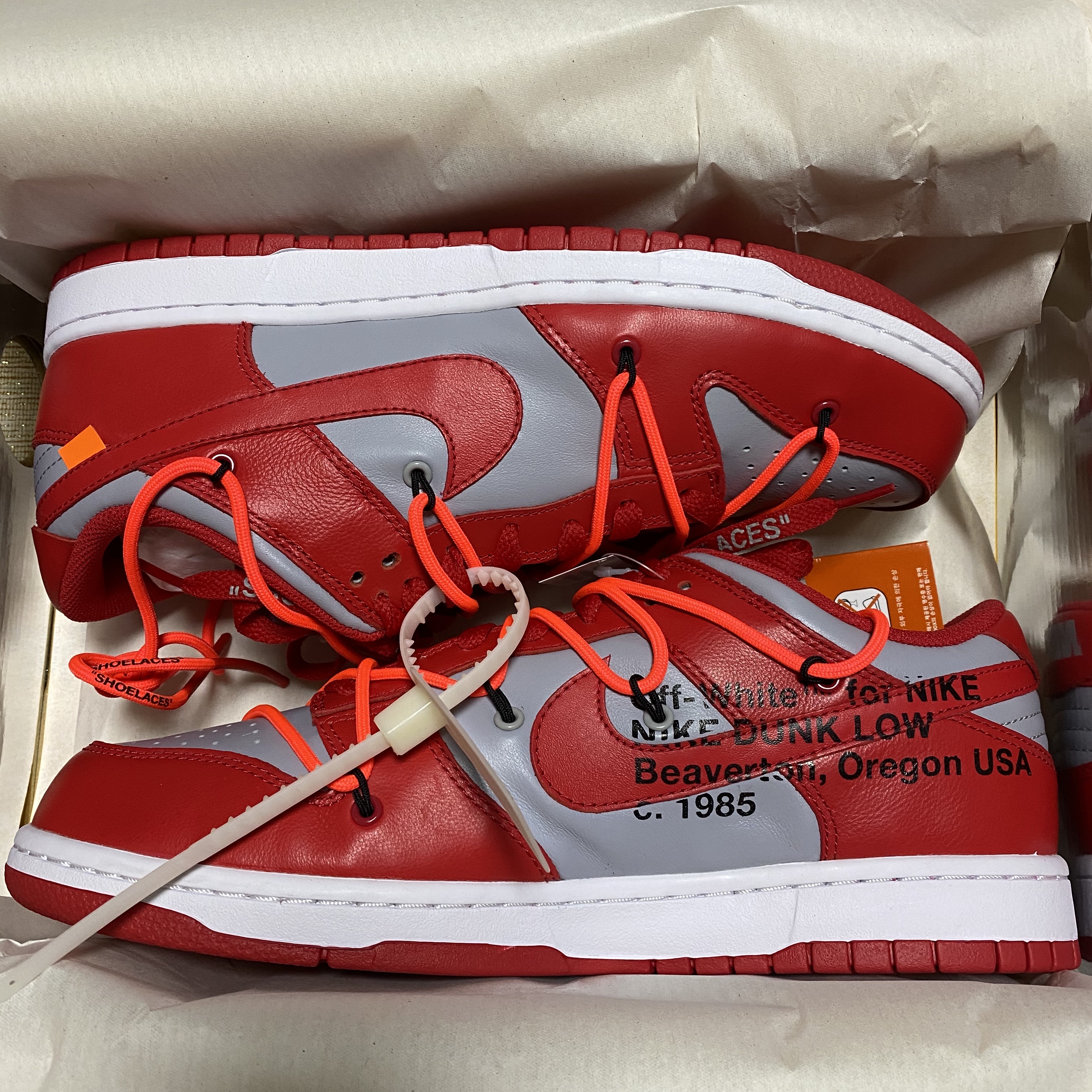Nike x Off-White Dunk Low University Red 착용 스타일