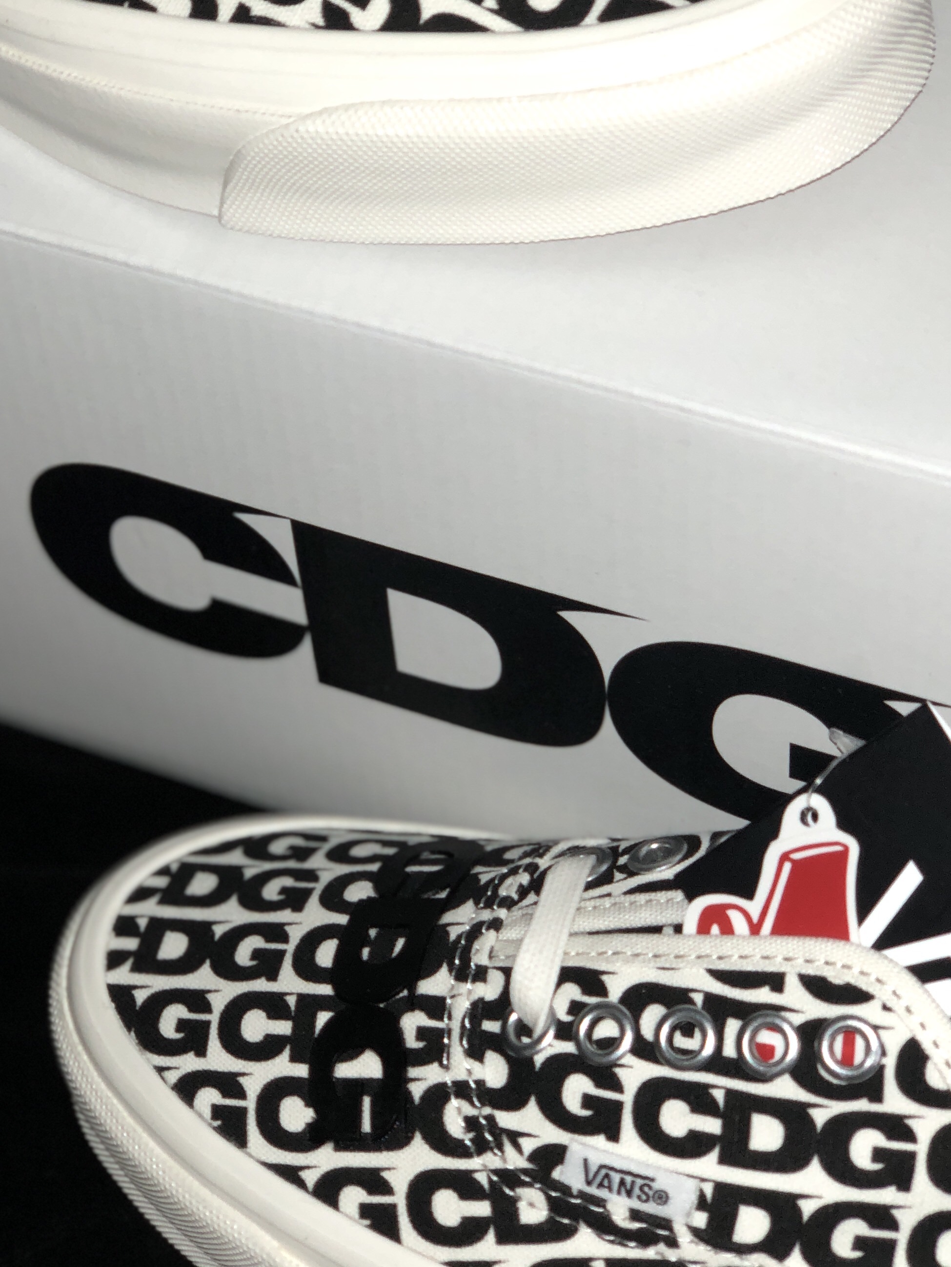 Vans Vault x CDG OG Authentic LX White Black 착용 스타일