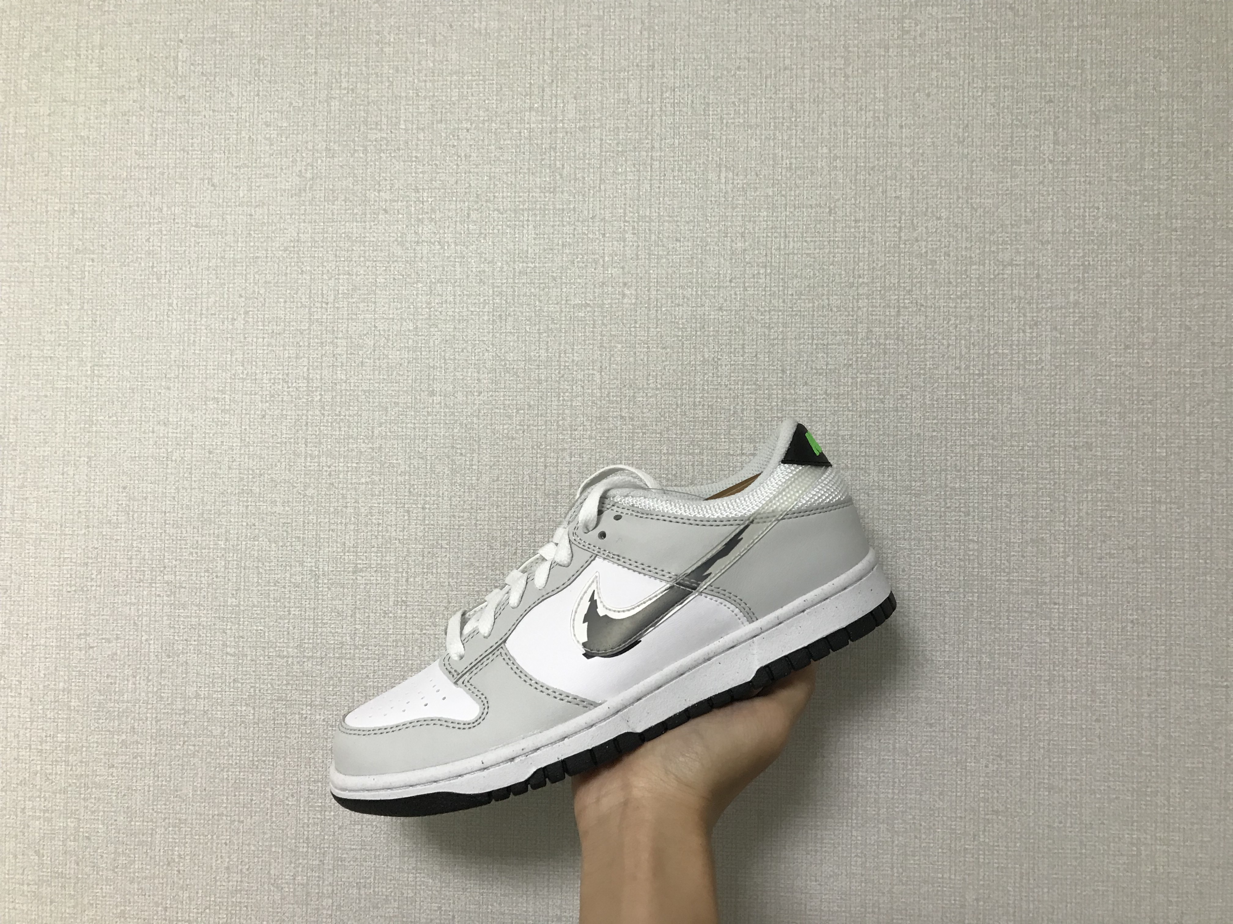 Jordan 1 Mid Light Smoke Grey Anthracite, (GS) Nike Dunk Low Photon Dust 착용 스타일 - 3