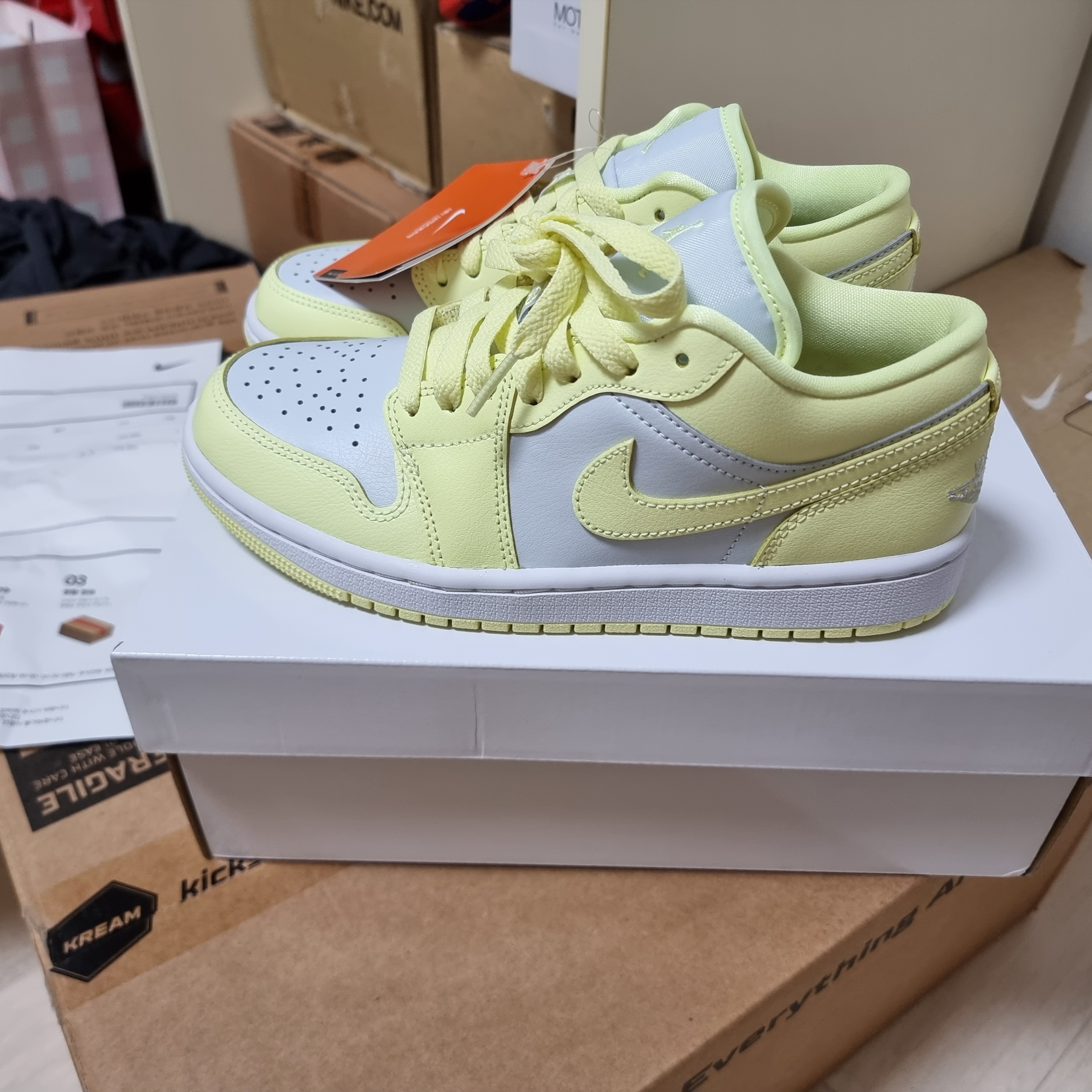 (W) Jordan 1 Low Citron Tint 착용 스타일