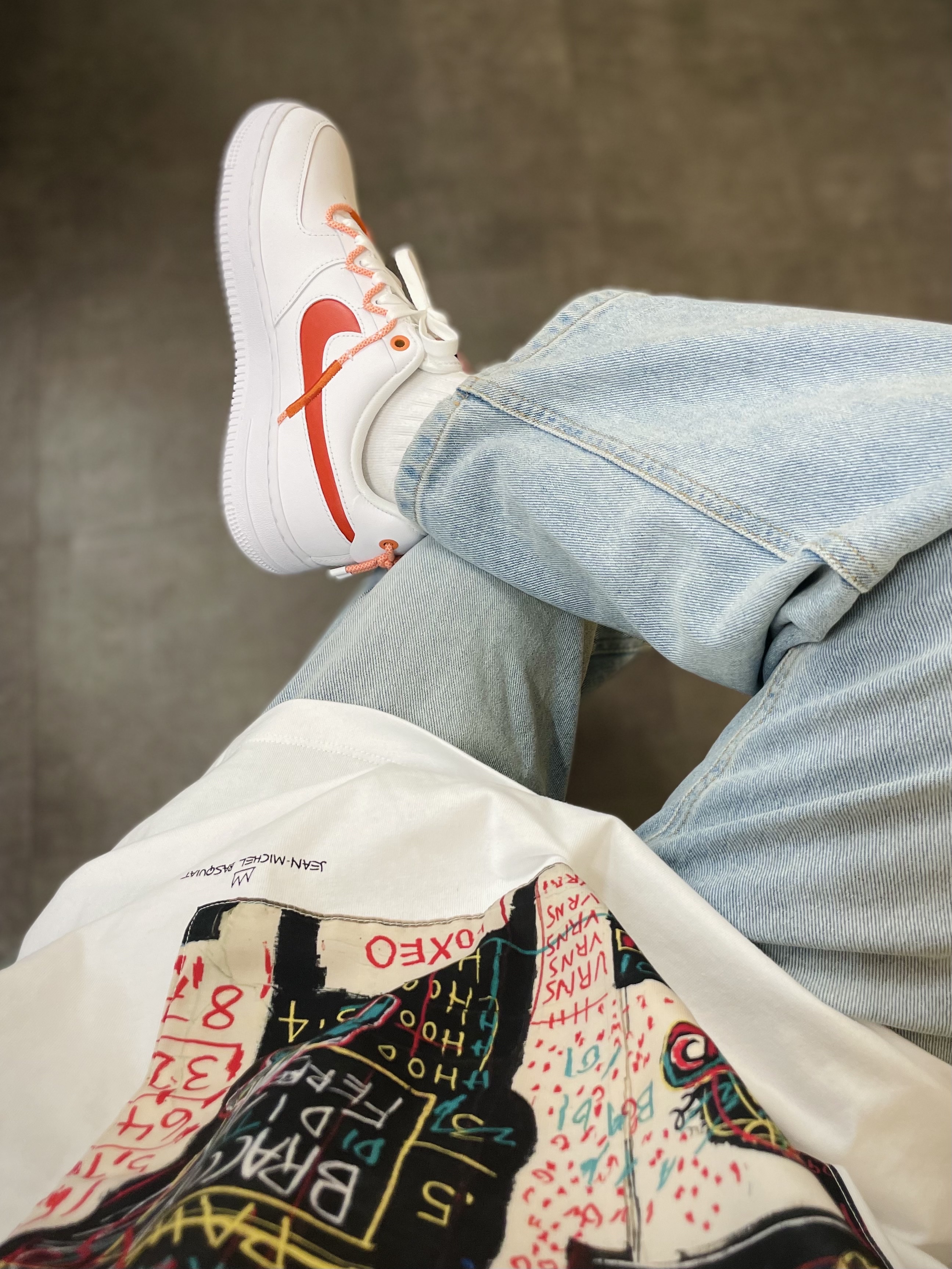 (W) Nike Air Force 1 '07 LX White Safety Orange 착용 스타일 - 1
