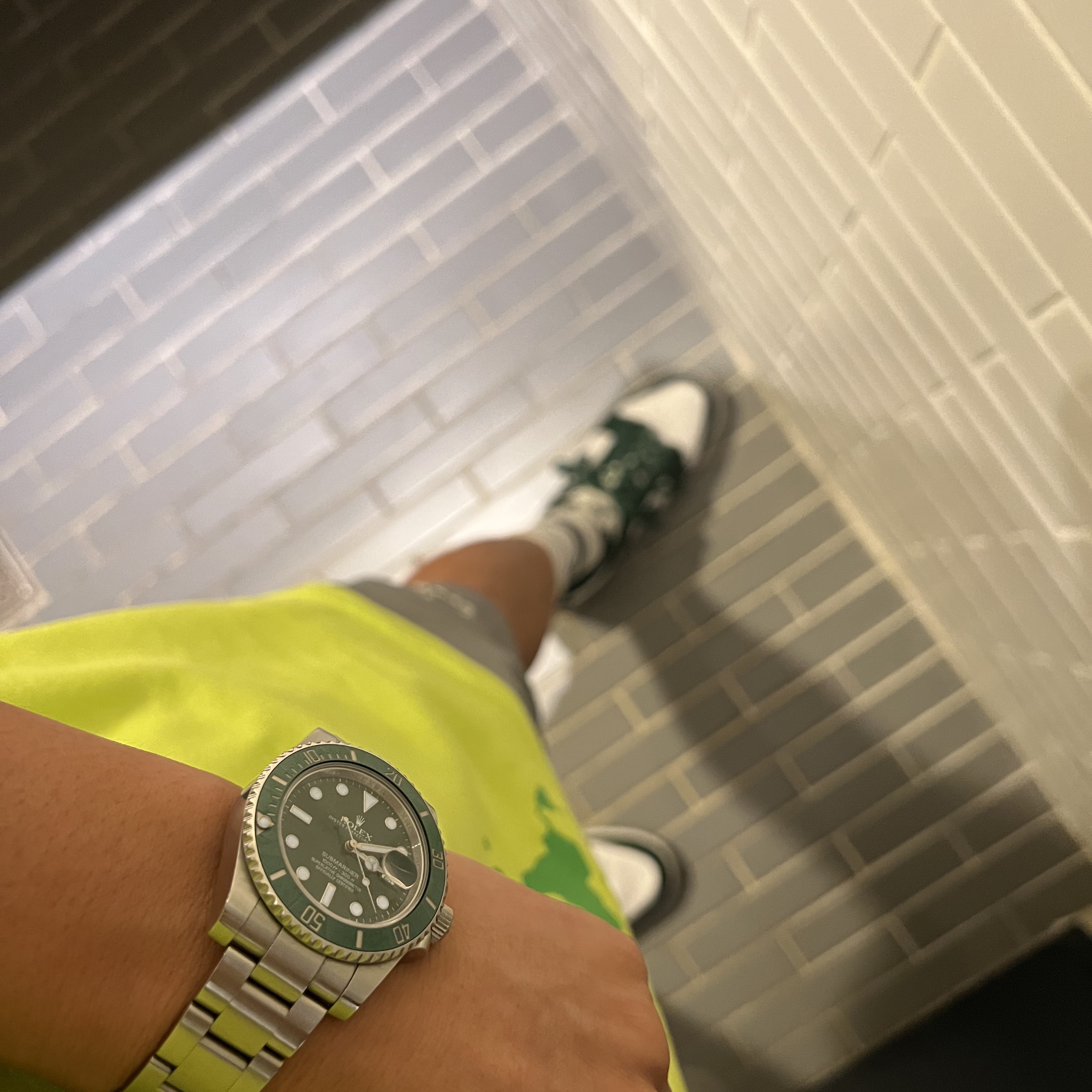Rolex Submariner Date 40mm 116610LV Green Oyster, Nike Dunk Low Retro Varsity Green 착용 스타일