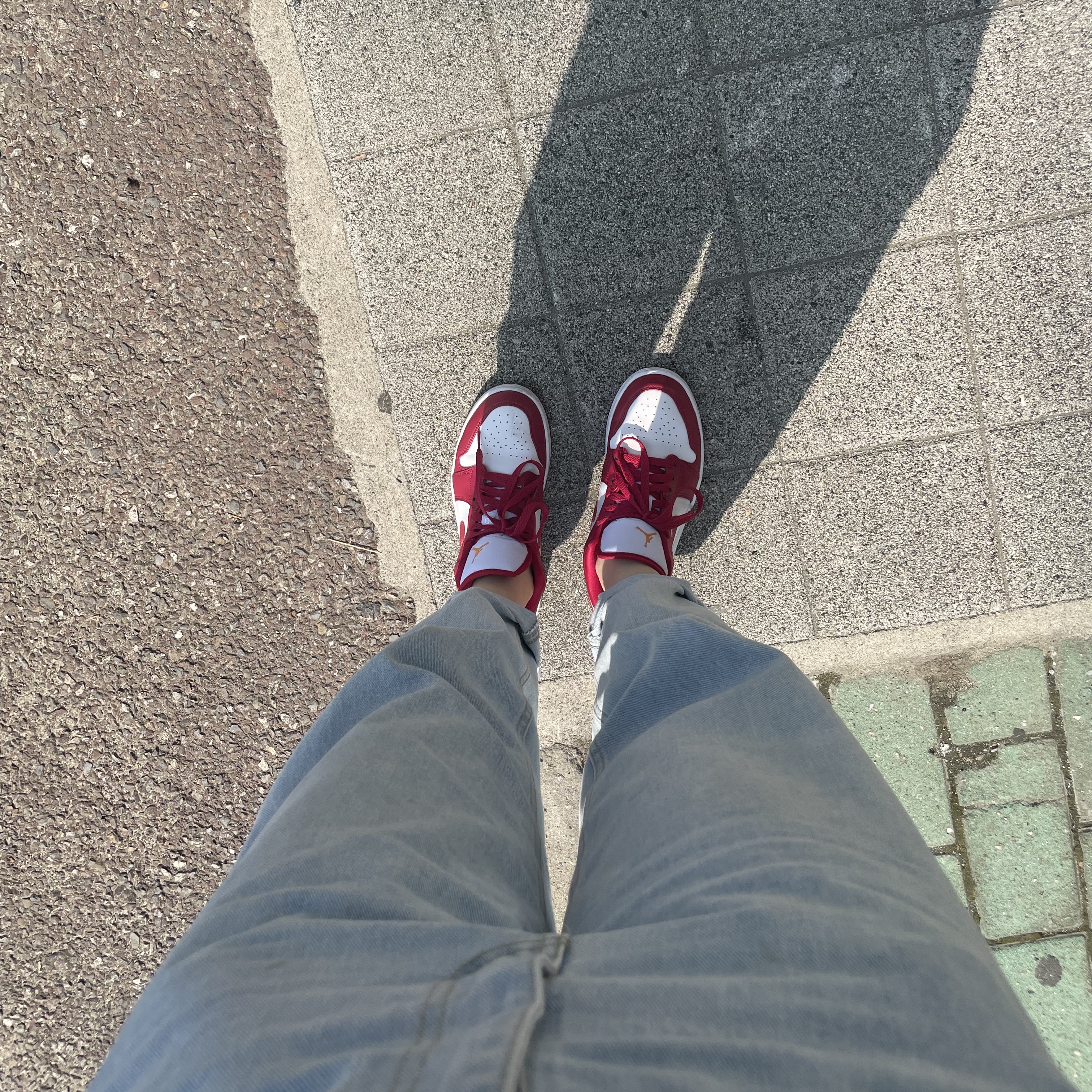 Jordan 1 Low Cardinal Red 착용 스타일