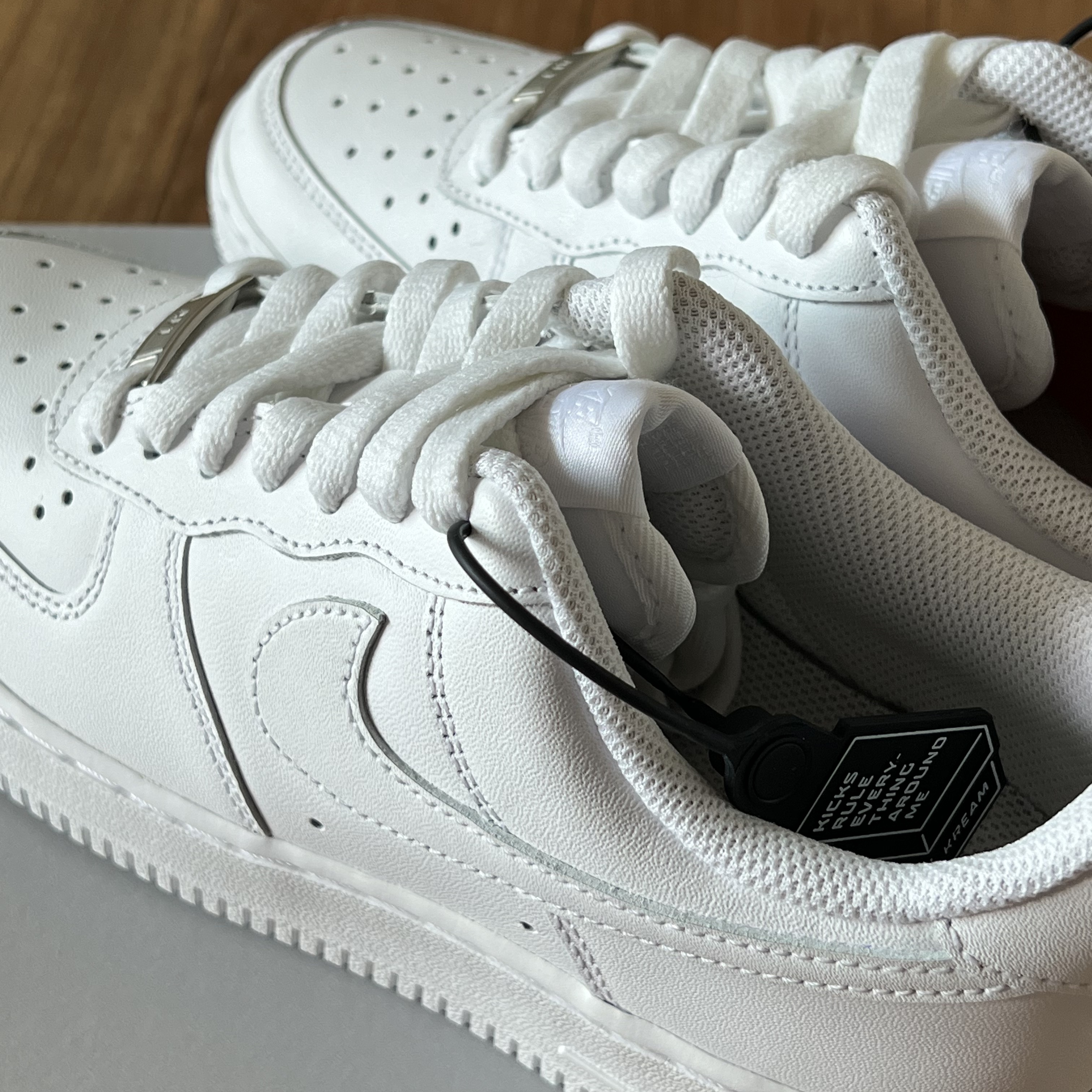 (W) Nike Air Force 1 '07 Low White 착용 스타일 - 1