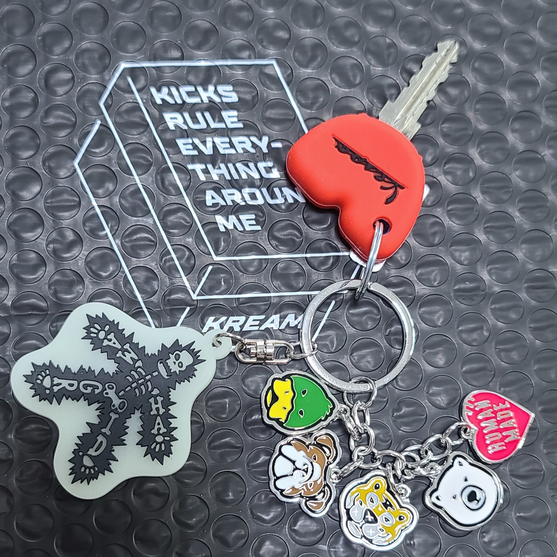 Human Made Animal Keyring Silver 착용 스타일 - 2