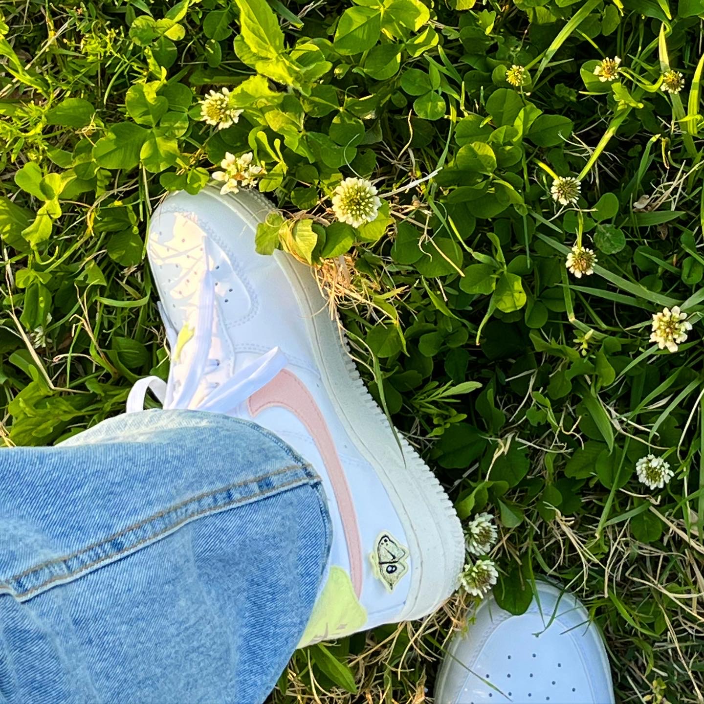 (W) Nike Air Force 1 '07 SE Next Nature White Pink Oxford 착용 스타일 - 2