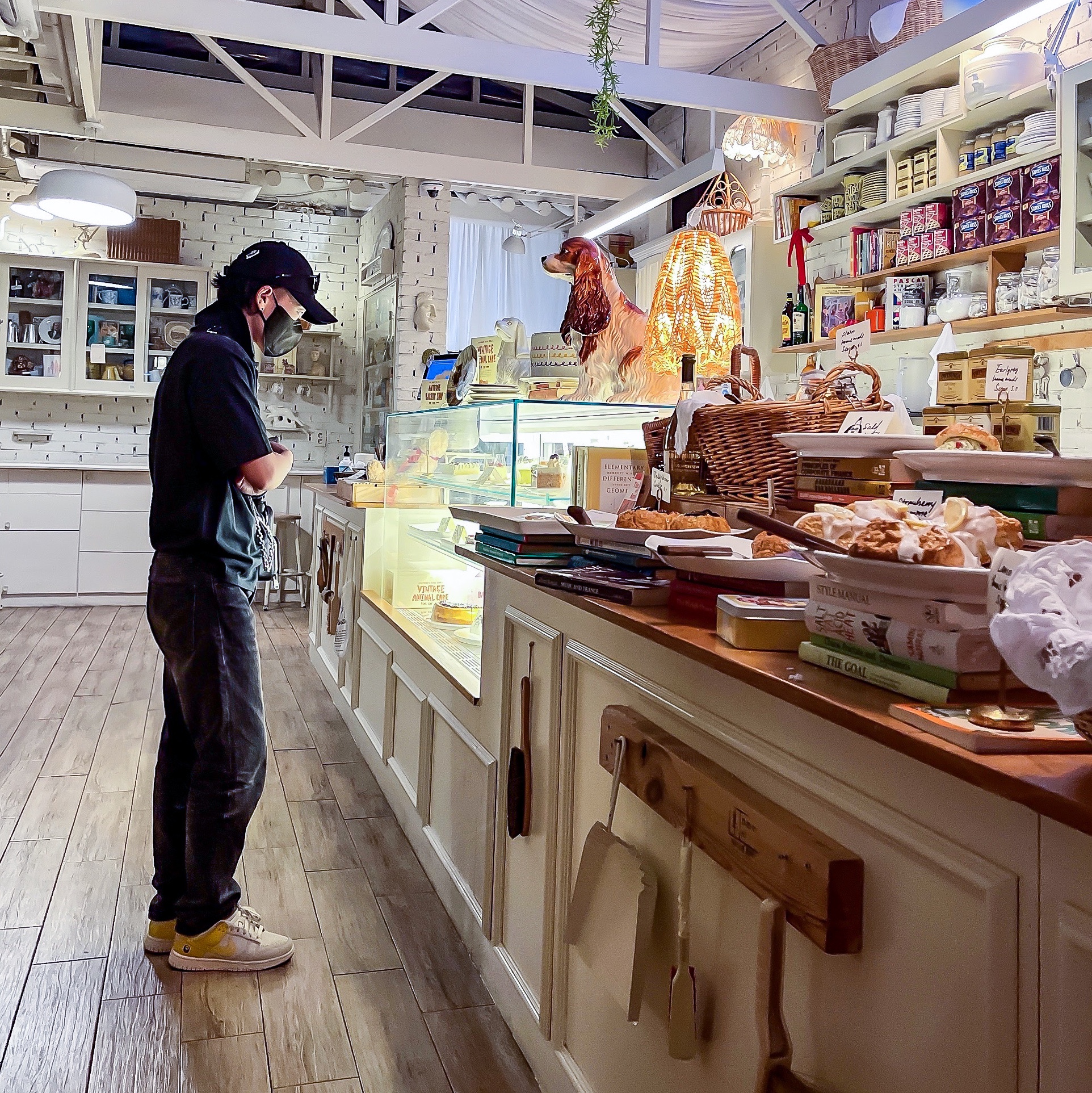 Essentials The Core Collection Short Sleeve Polo Black, Essentials Denim Pants Black Wash - 21SS 착용 스타일
