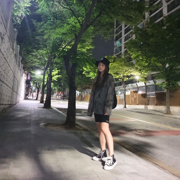 Converse x Stussy Chuck 70 High Black, Stussy SS Link Deep Bucket Hat Black 착용 스타일