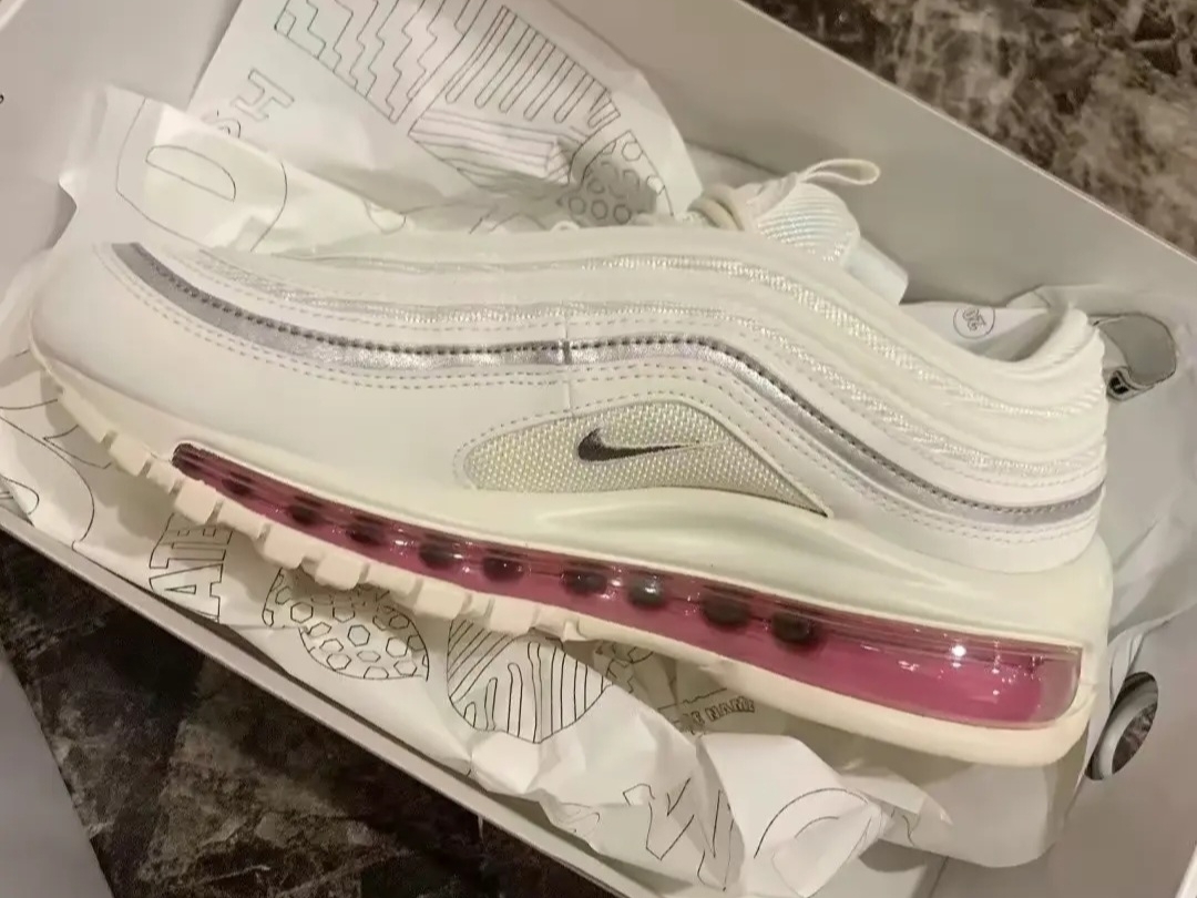 (W) Nike Air Max 97 Summit White Rose 착용 스타일 - 2