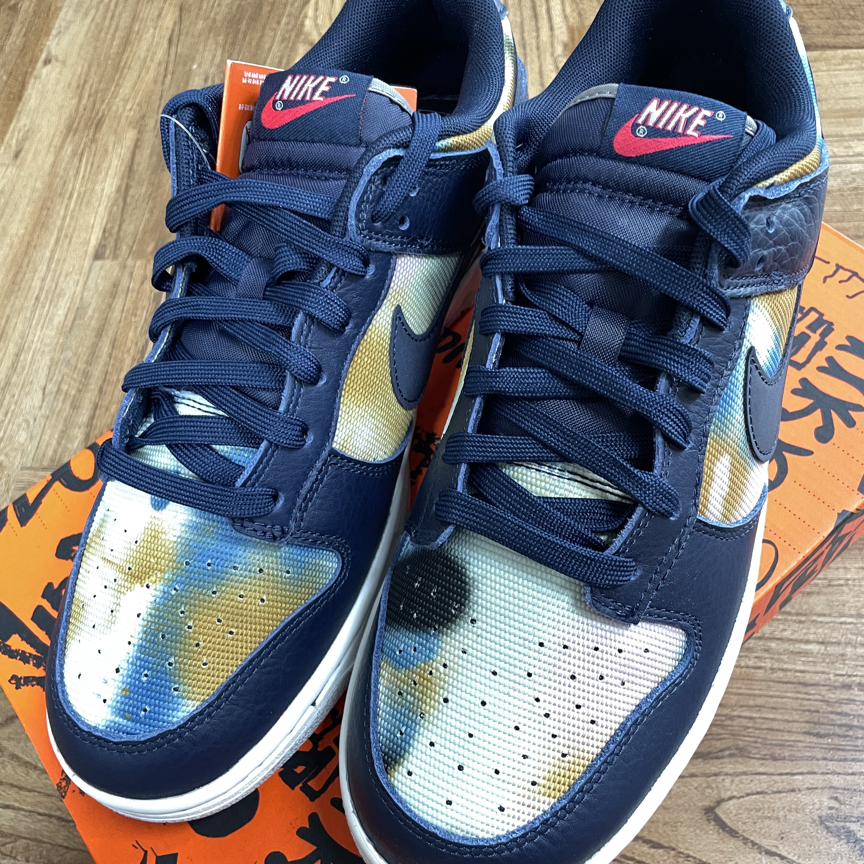 Nike Dunk Low Retro PRM Obsidian Graffiti 착용 스타일 - 2