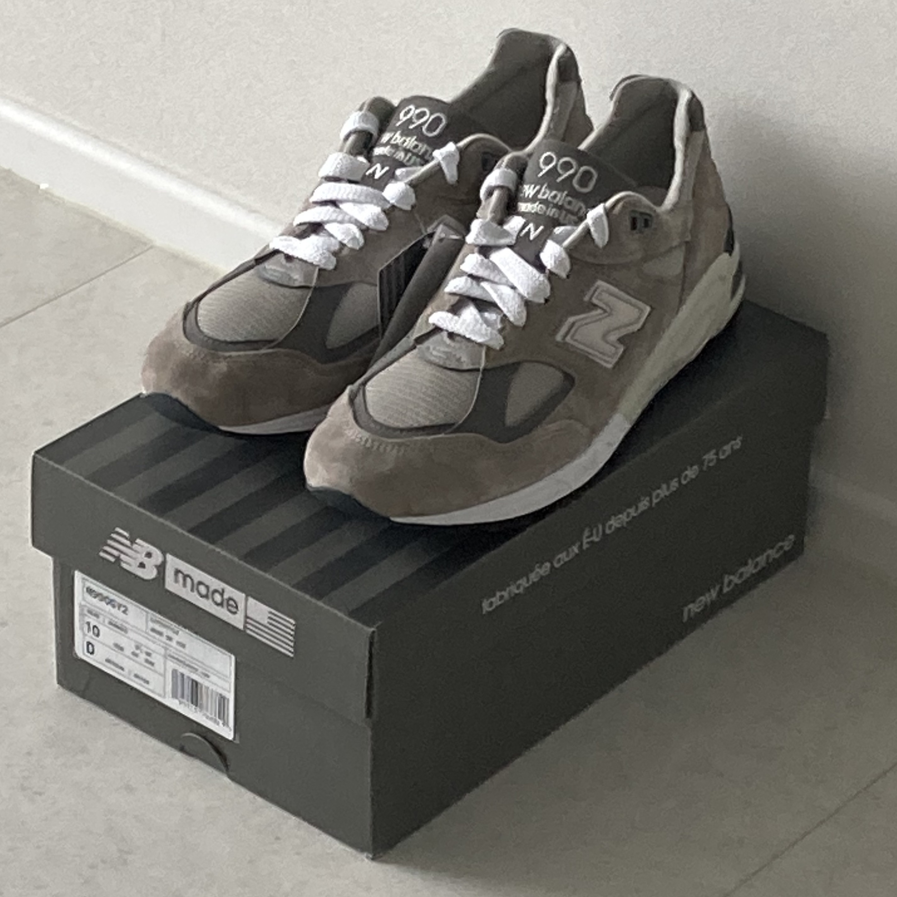 New Balance 990v2 Made in USA Grey 착용 스타일