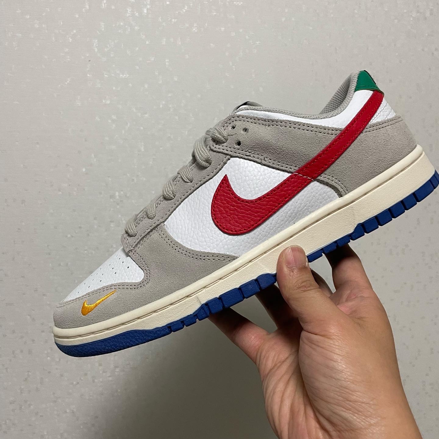 Nike Dunk Low Light Iron Ore 착용 스타일 - 1