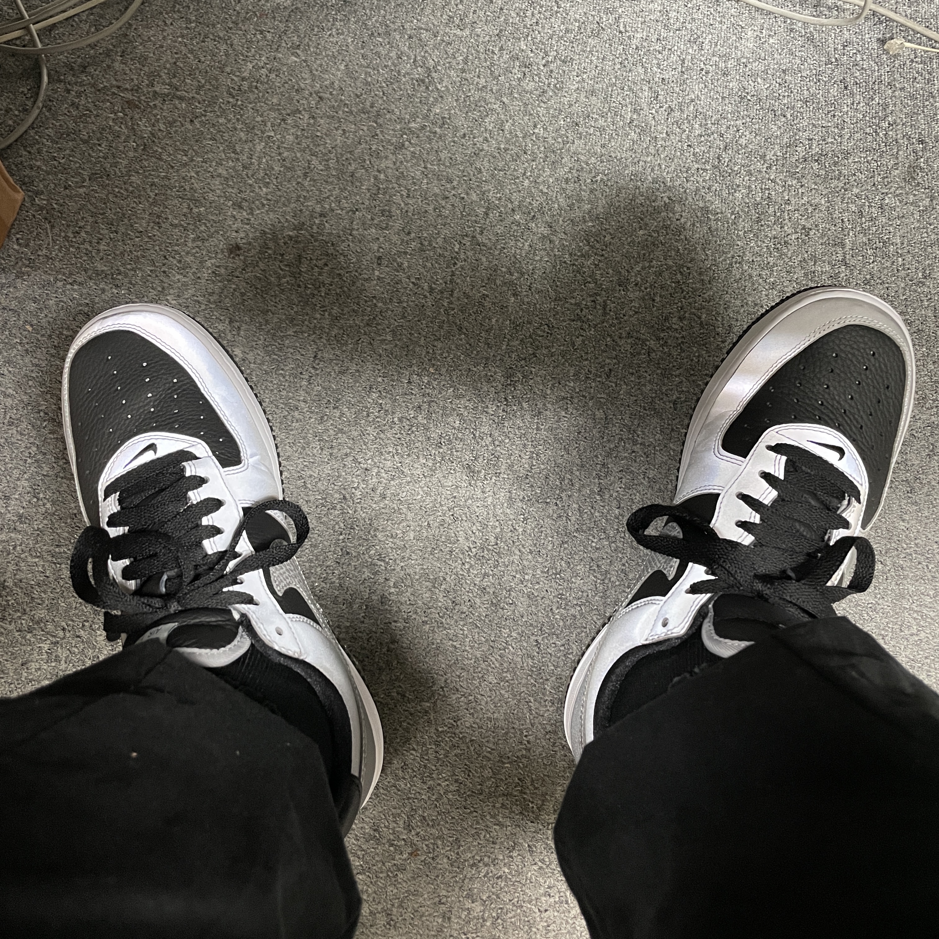 Nike Air Force 1 B Silver Snake 착용 스타일