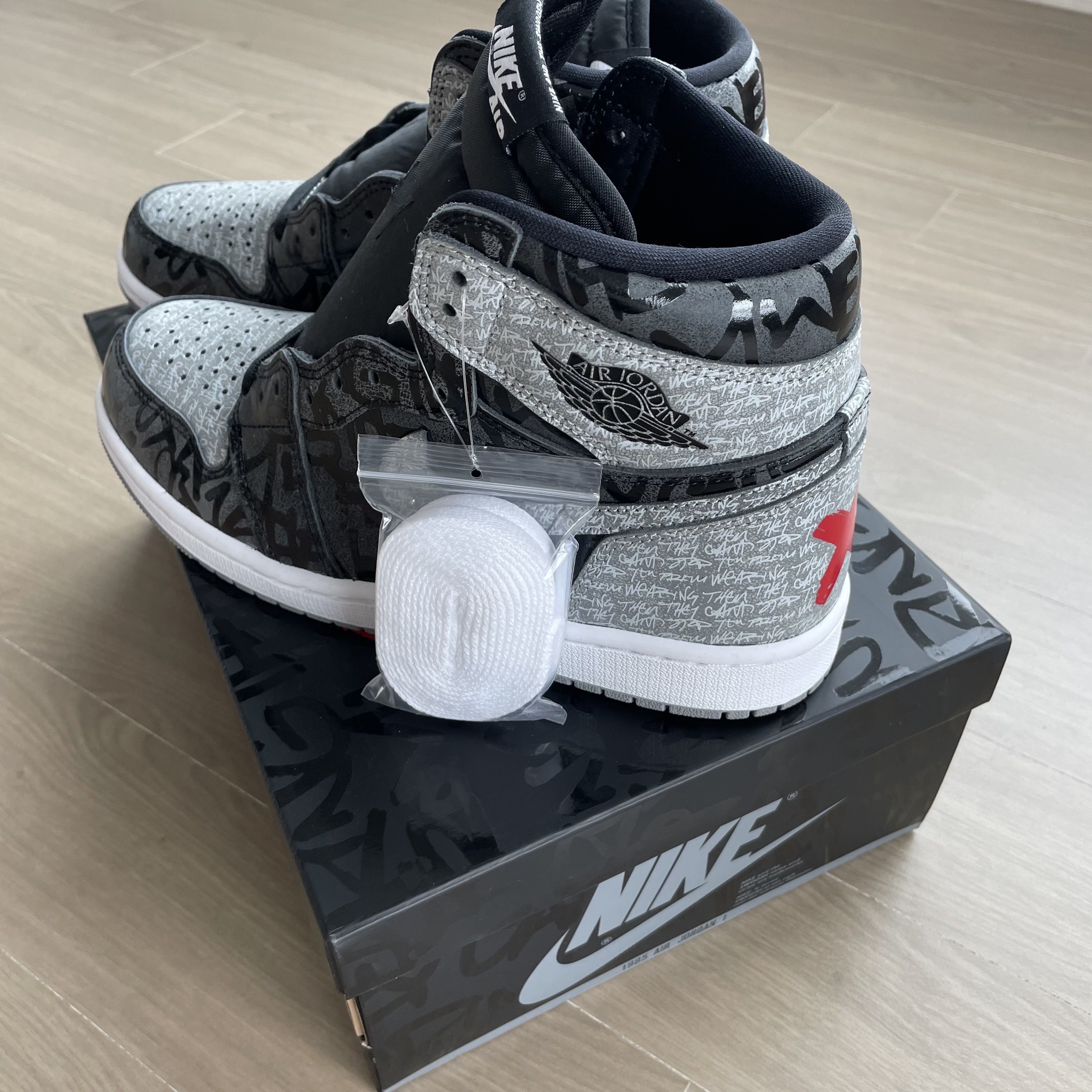Jordan 1 Retro High OG Rebellionaire 착용 스타일 - 3