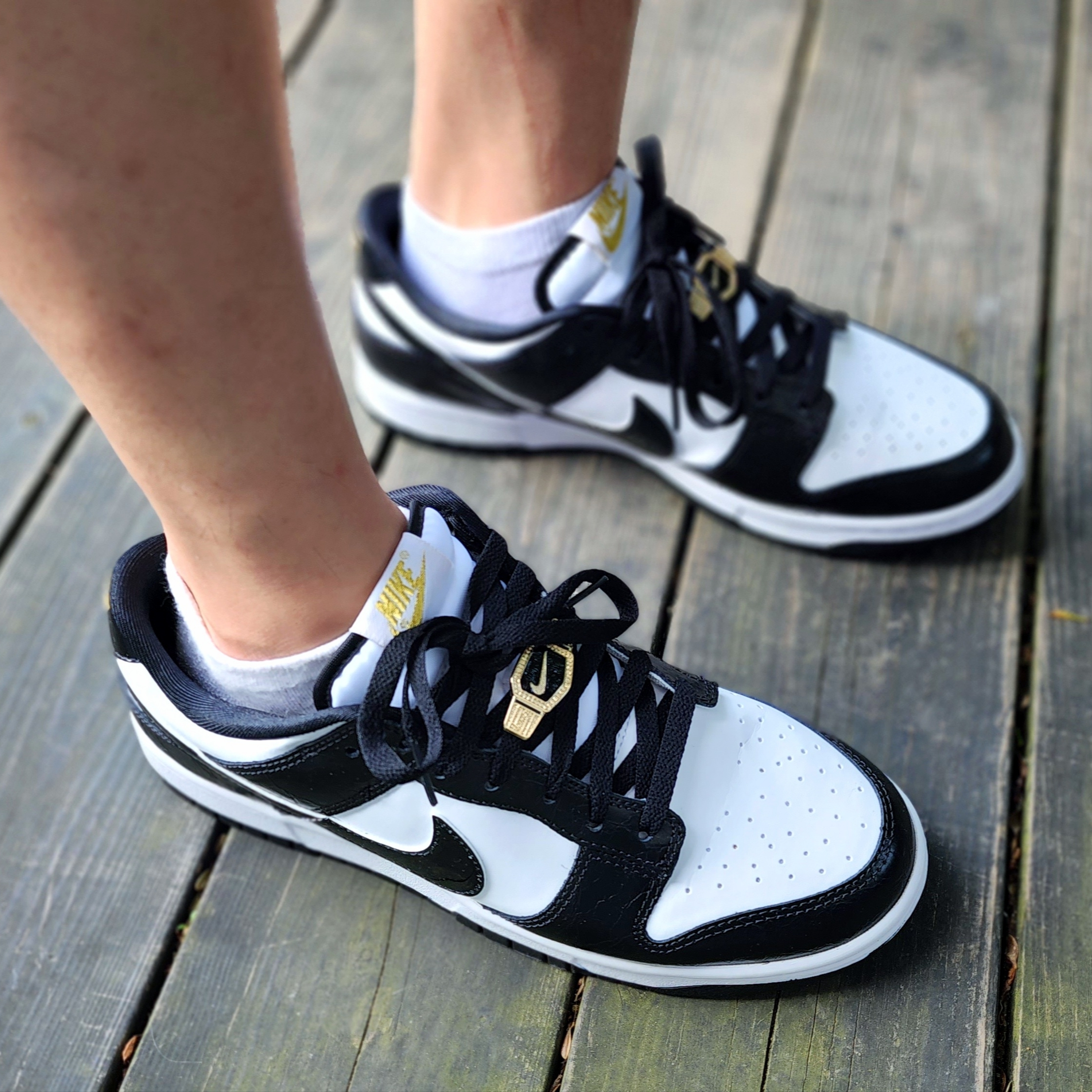 Nike Dunk Low Retro SE Black 착용 스타일 - 2