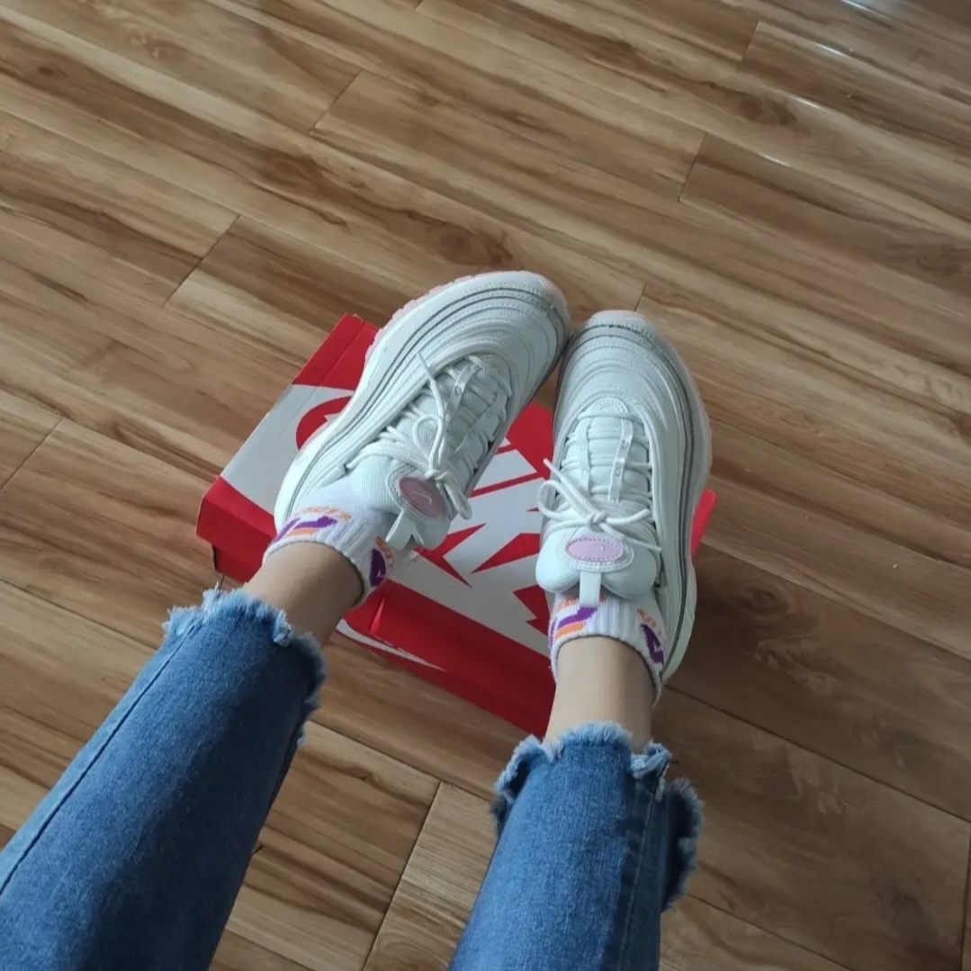 (W) Nike Air Max 97 Summit White Rose 착용 스타일 - 1